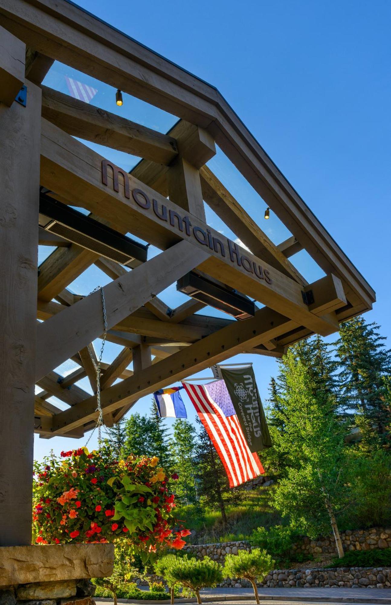 Vail's Mountain Haus at the Covered Bridge — hotel in Vail