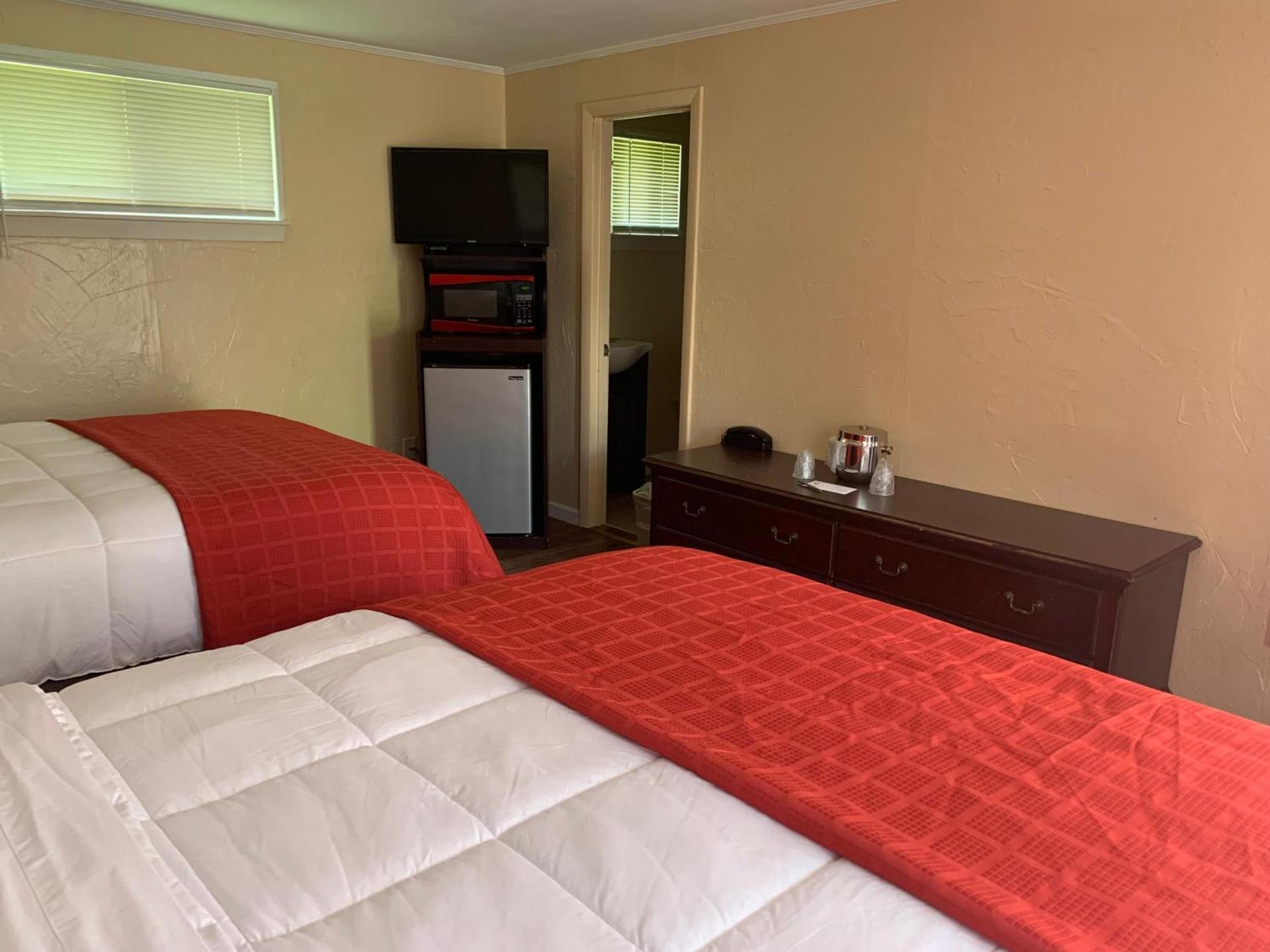 Beachway Motel photo 23