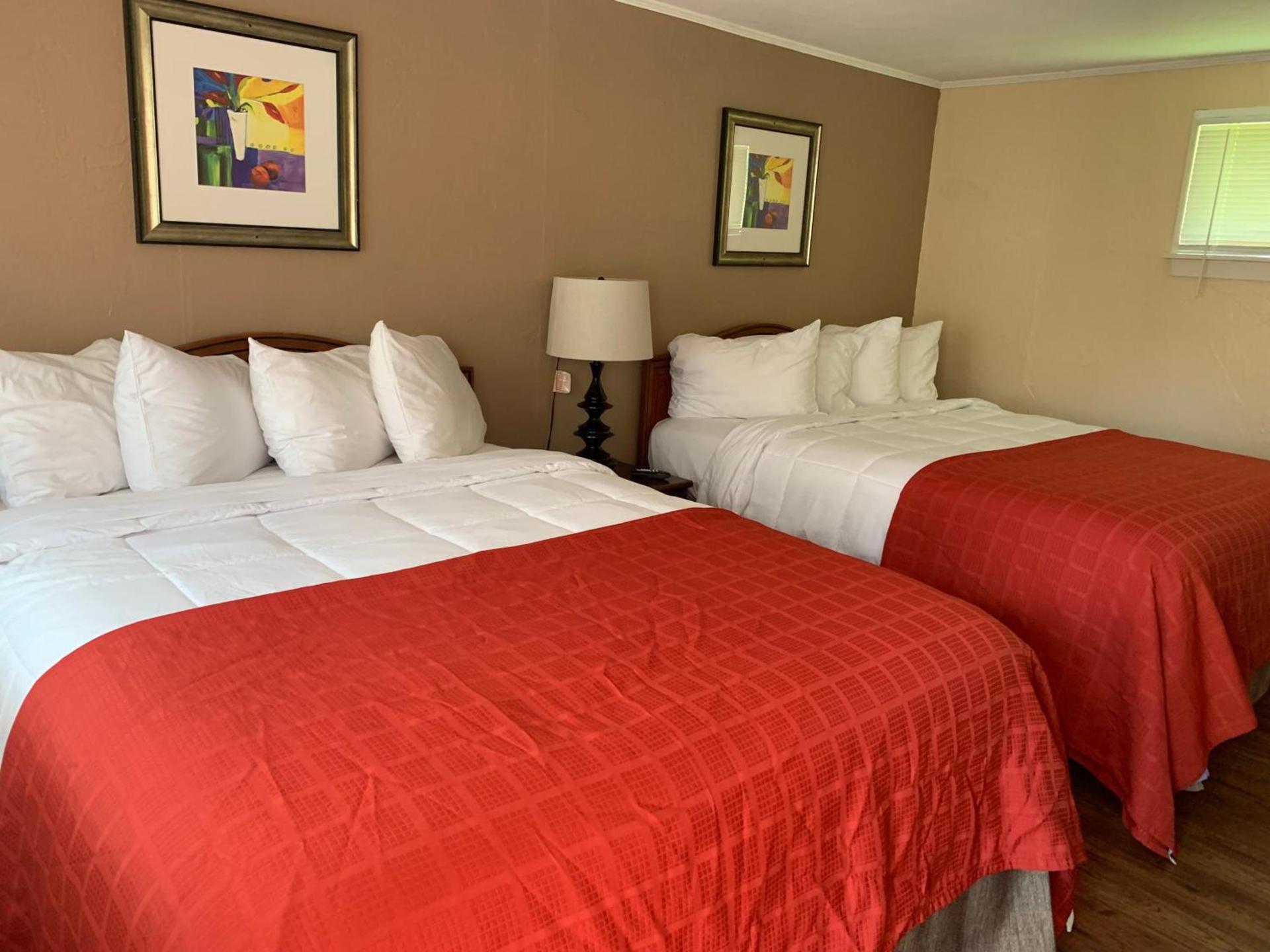 Beachway Motel photo 24