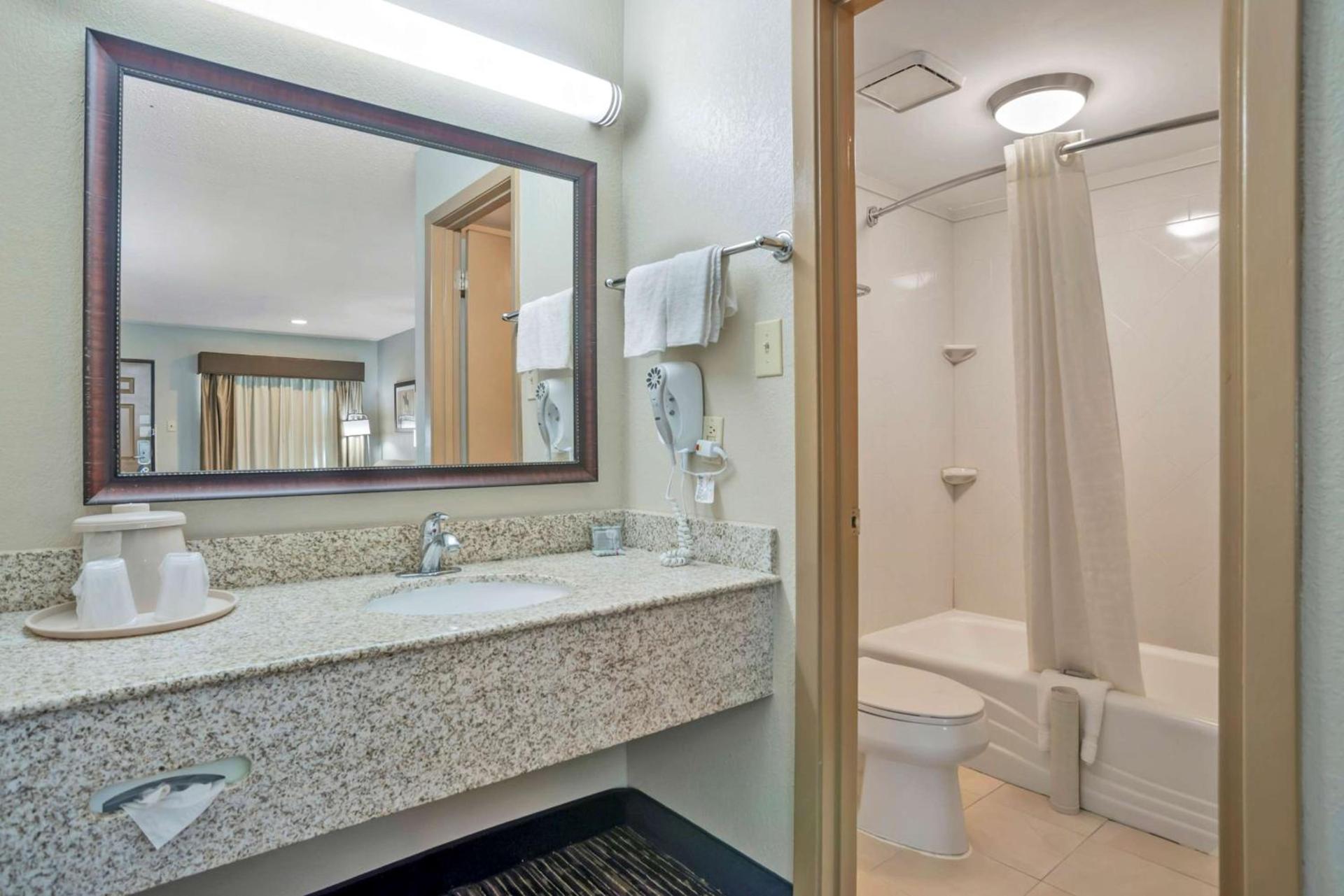 Best Western Vicksburg photo 20
