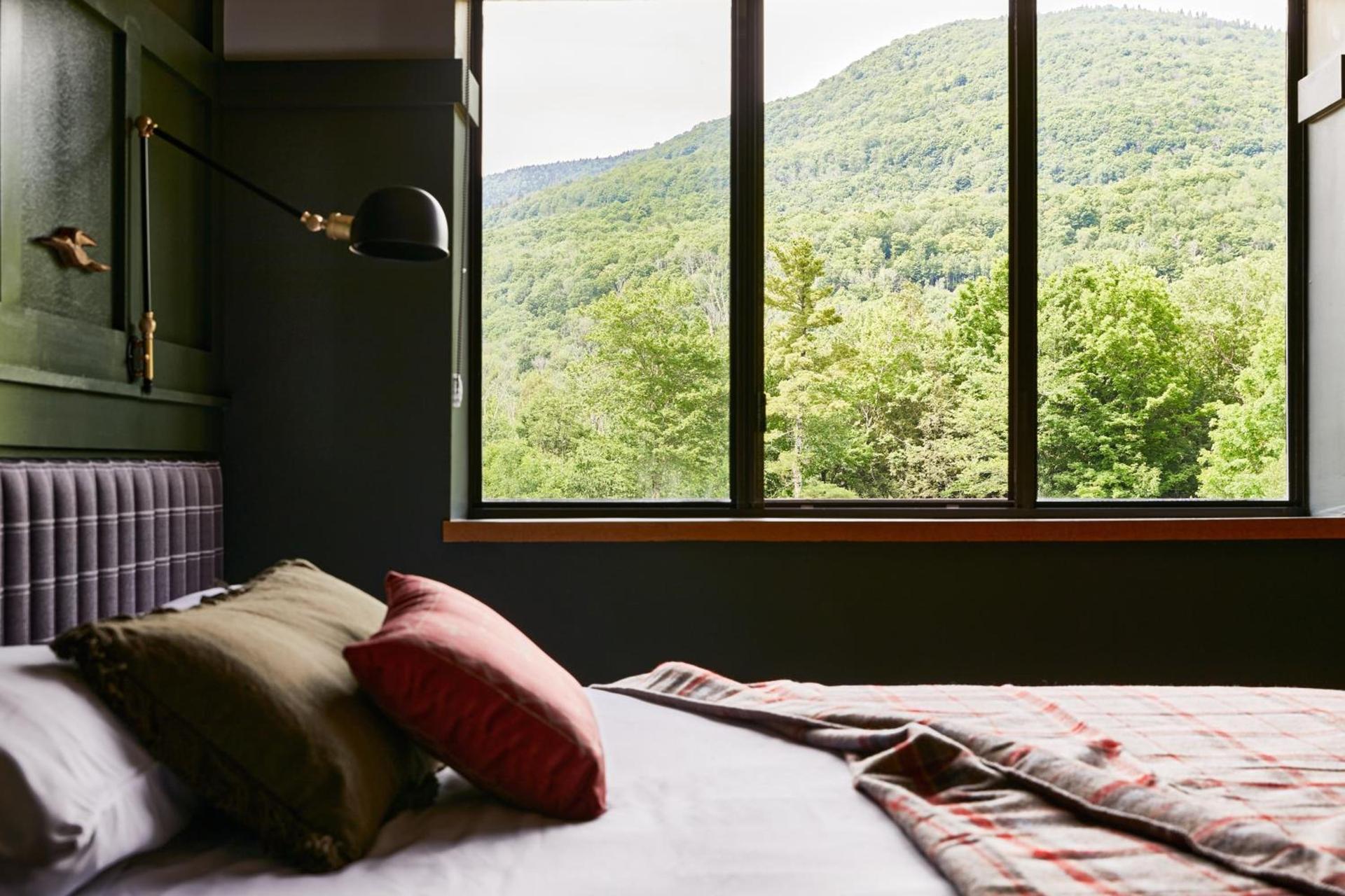 Hunter Lodge, a Bluebird by Lark photo 49