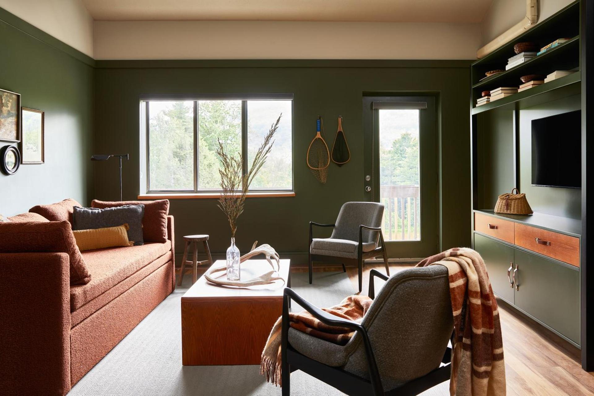 Hunter Lodge, a Bluebird by Lark photo 25