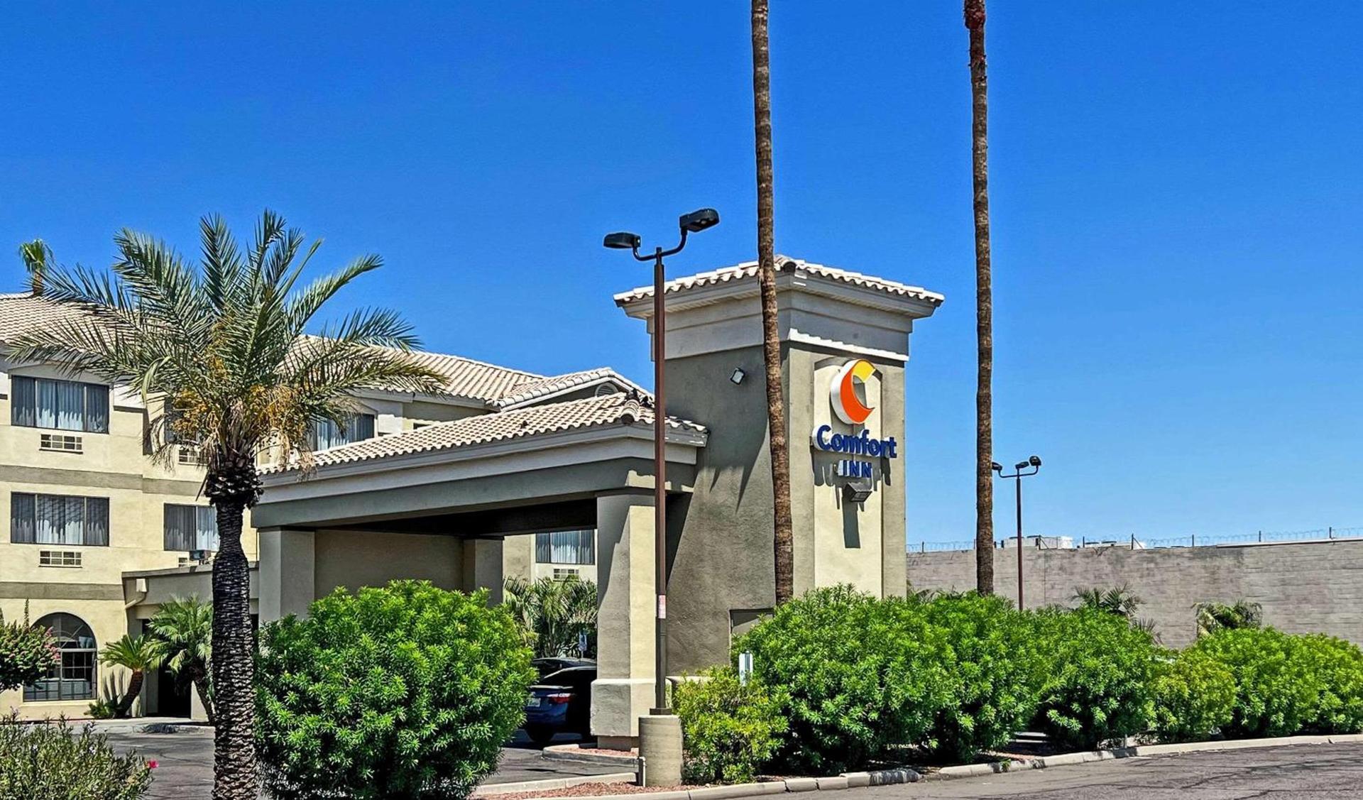 Comfort Inn Phoenix Central City photo 1