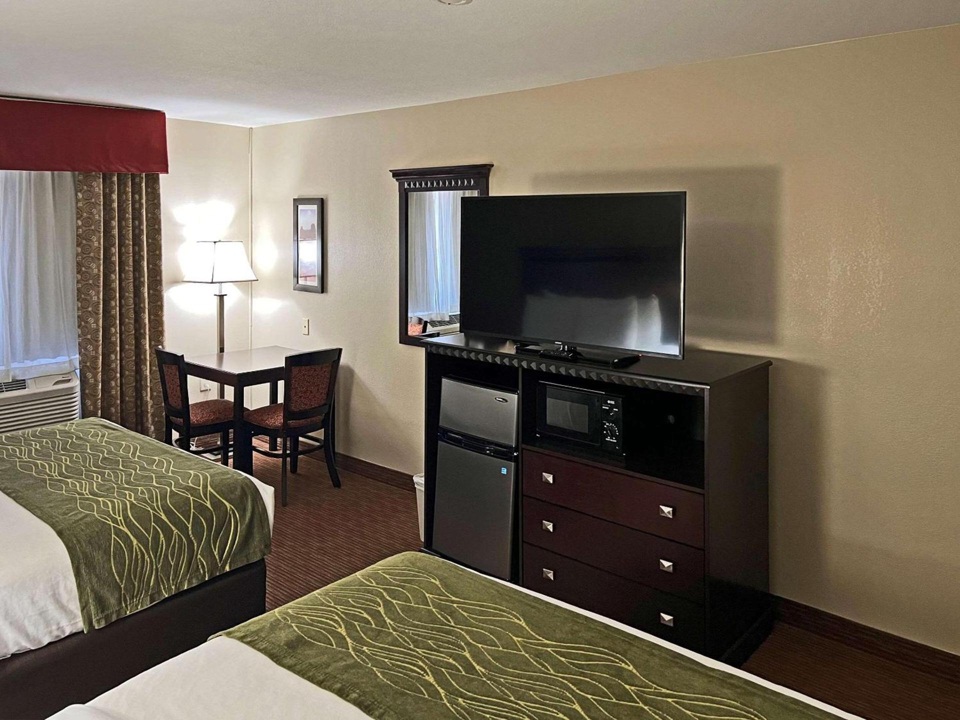 Comfort Inn Phoenix Central City photo 14
