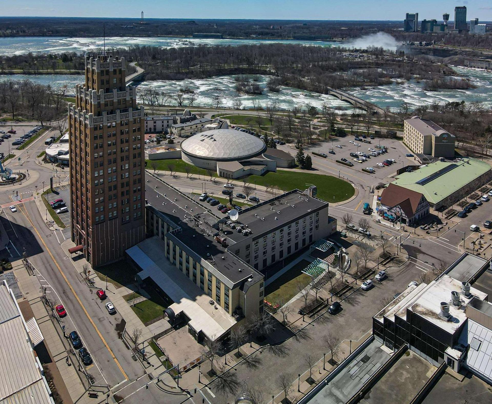 Quality Hotel & Suites At The Falls photo 5
