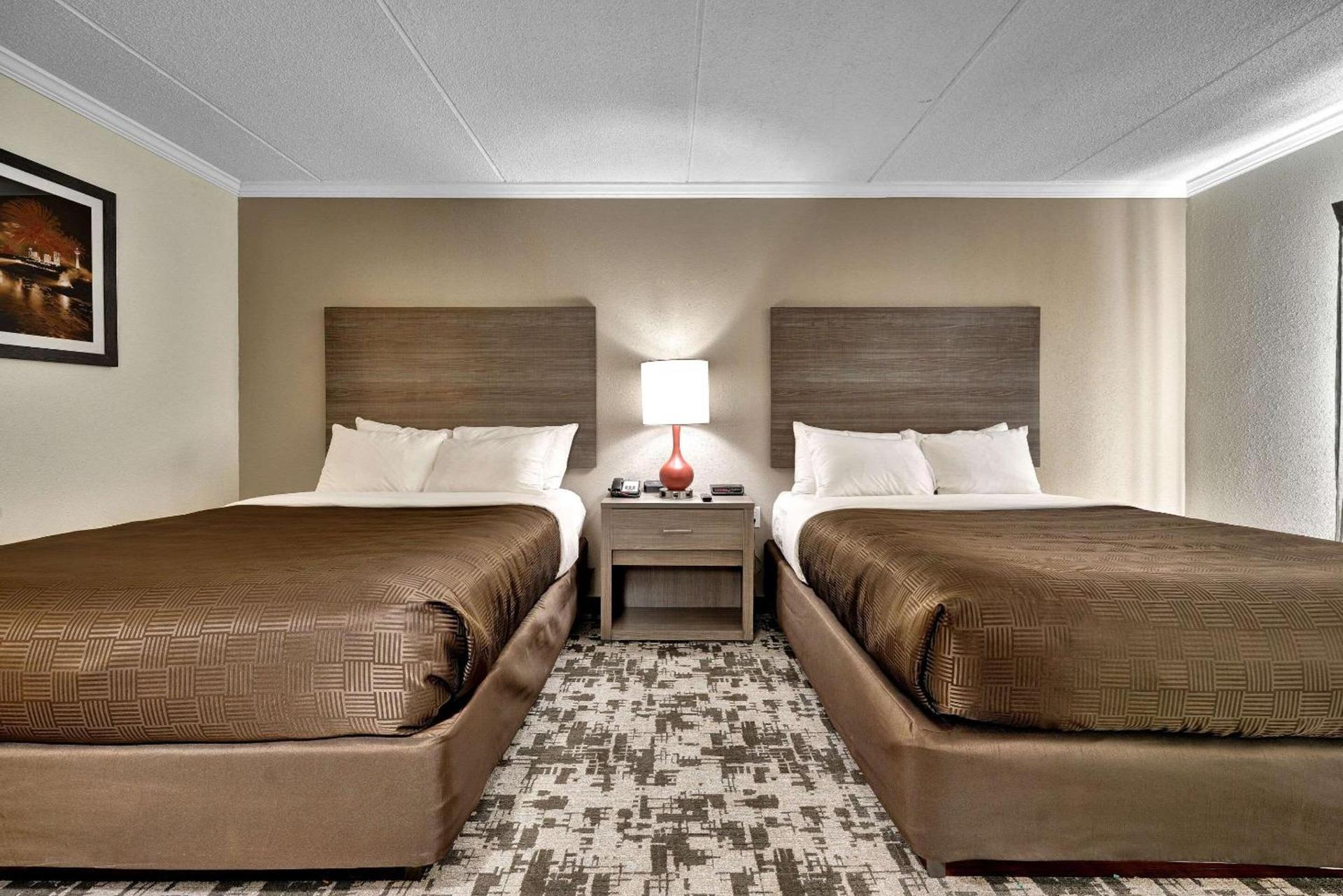 Quality Hotel & Suites At The Falls photo 6