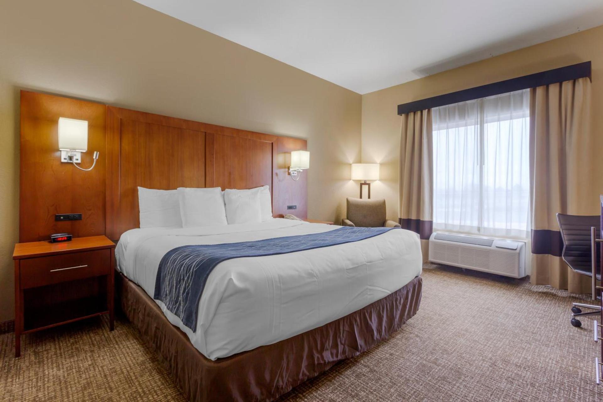 Comfort Inn & Suites Woods Cross - Salt Lake City North photo 47