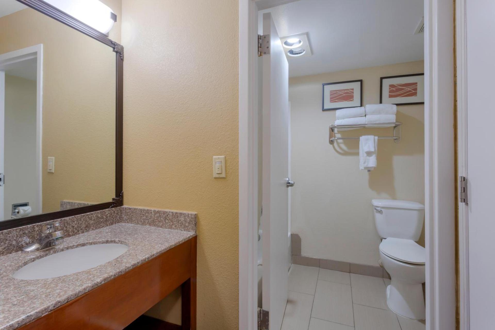 Comfort Inn & Suites Woods Cross - Salt Lake City North photo 52