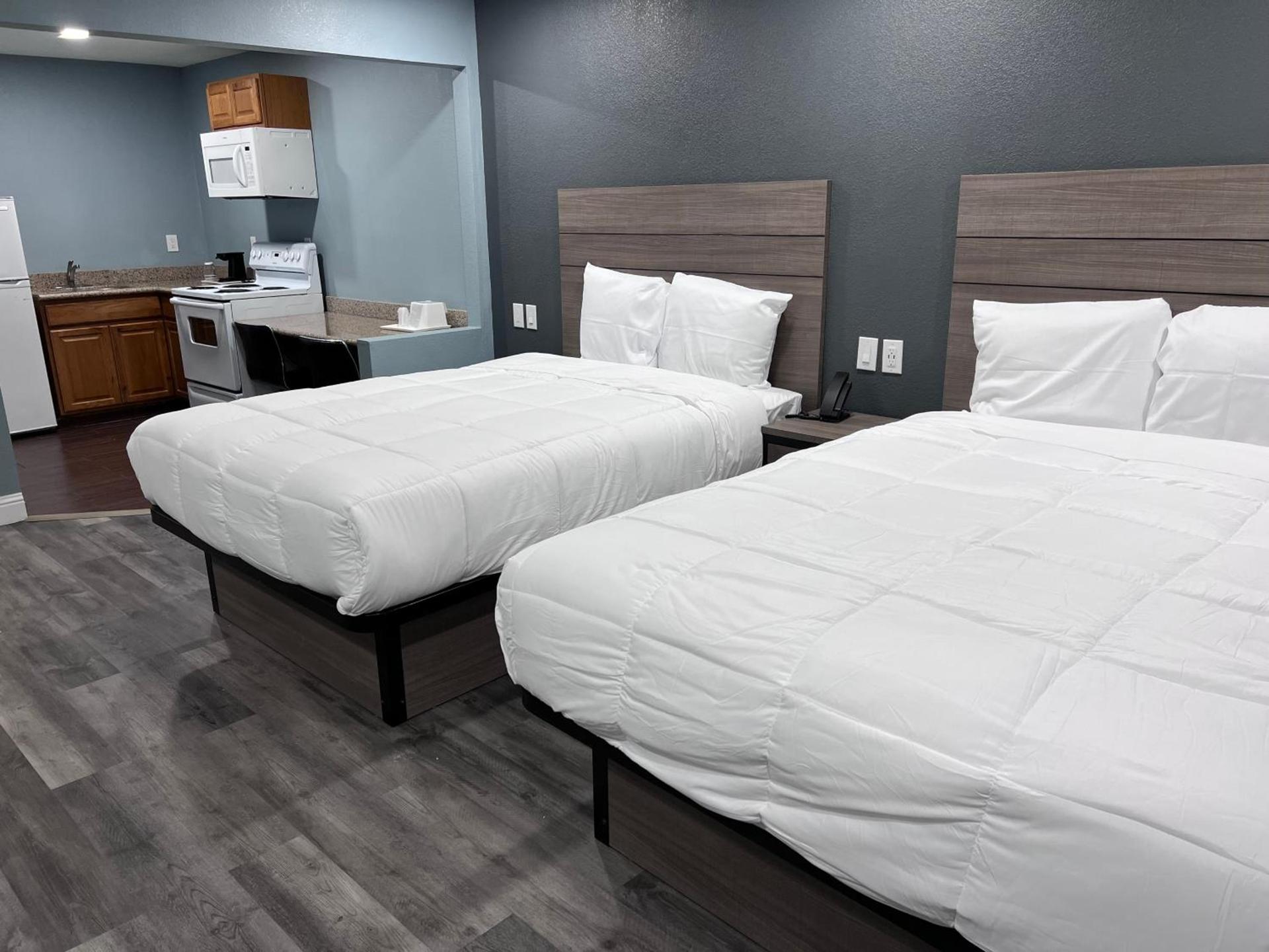 Surf City Inn & Suites photo 10