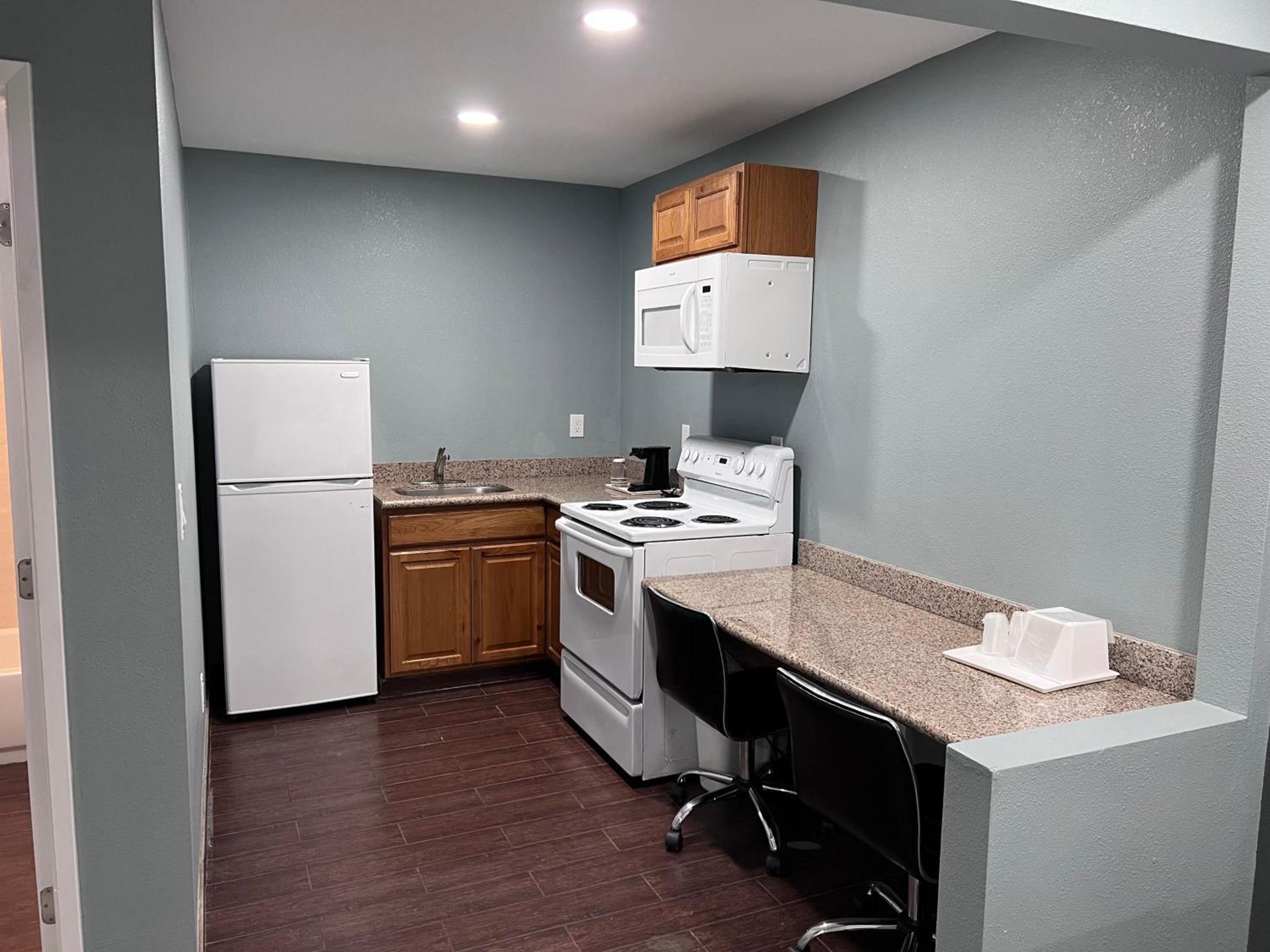 Surf City Inn & Suites photo 50