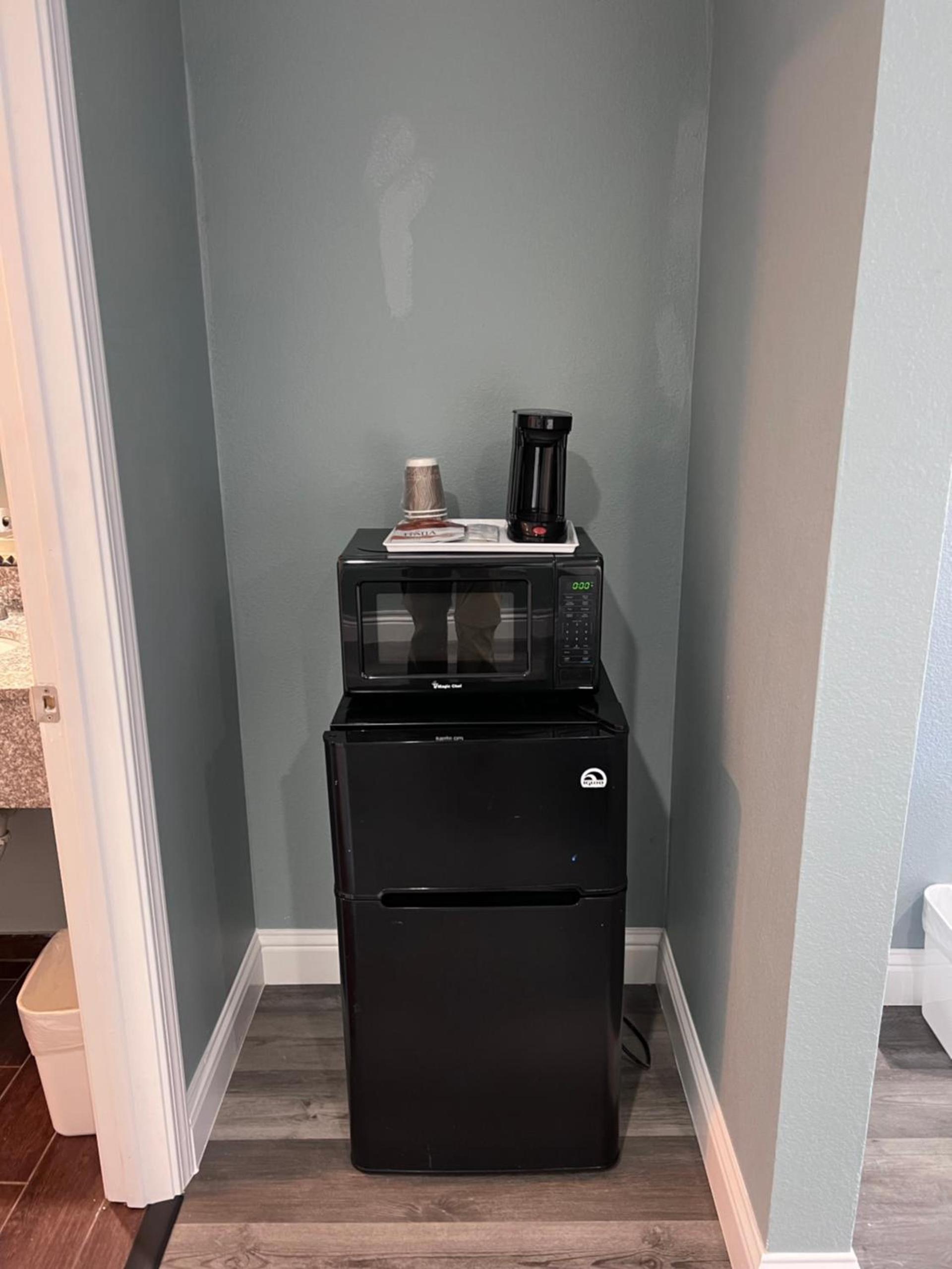 Surf City Inn & Suites photo 37