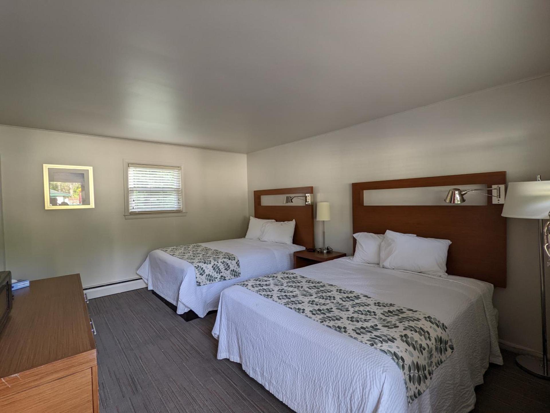 Perry's Motel and Cottages photo 12