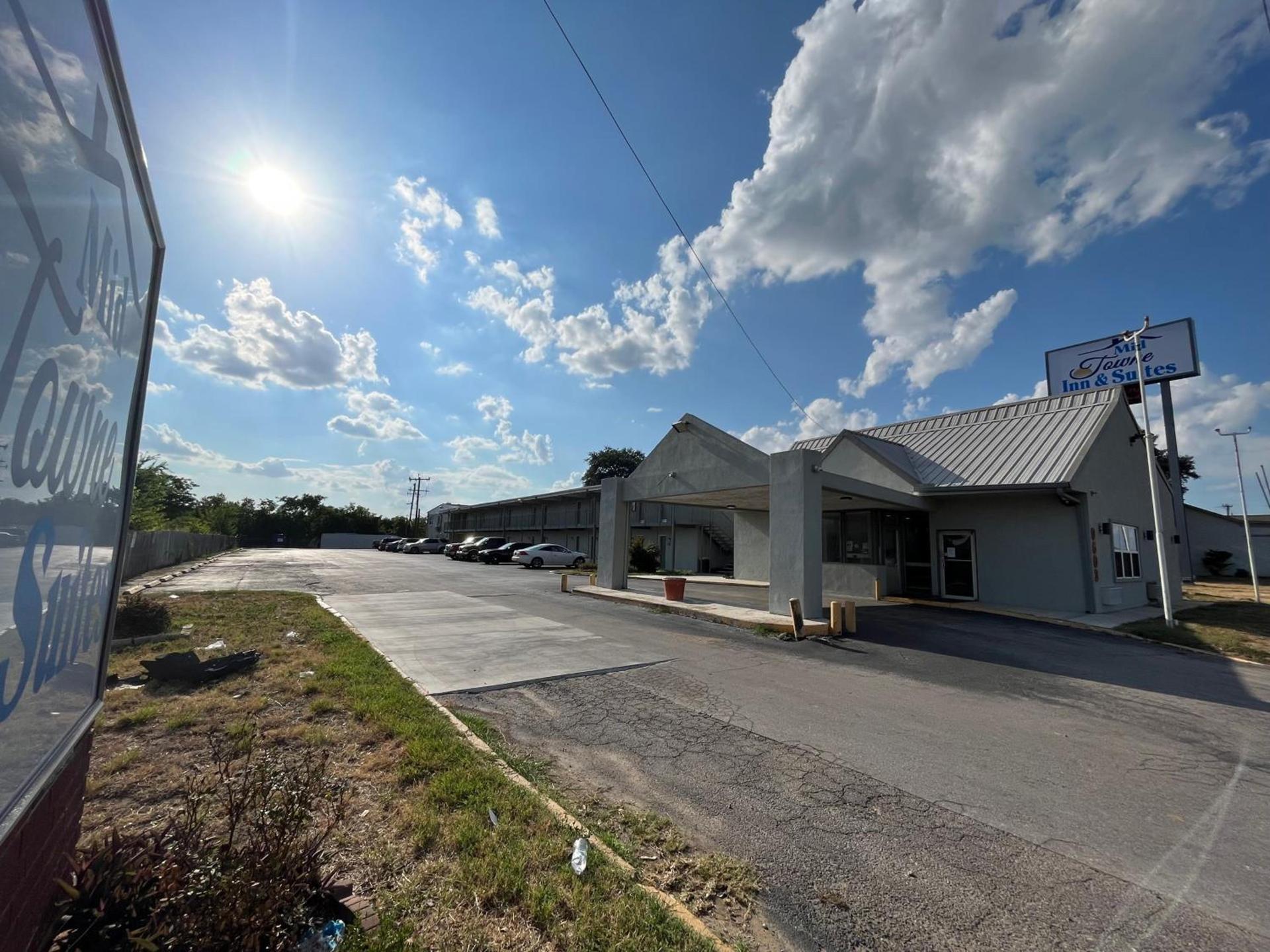 Mid Towne Inn & Suites photo 4