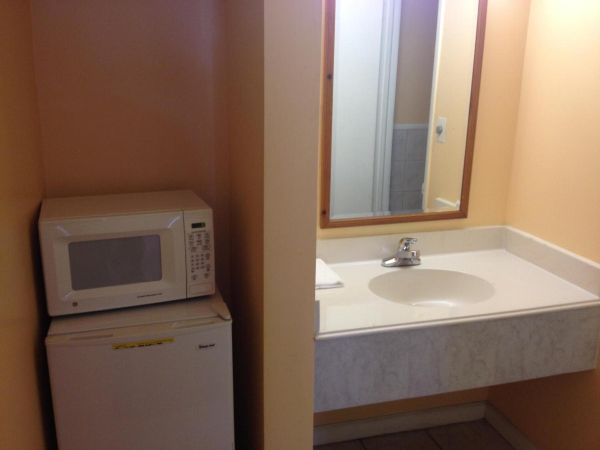 Fort Eustis Inn photo 15