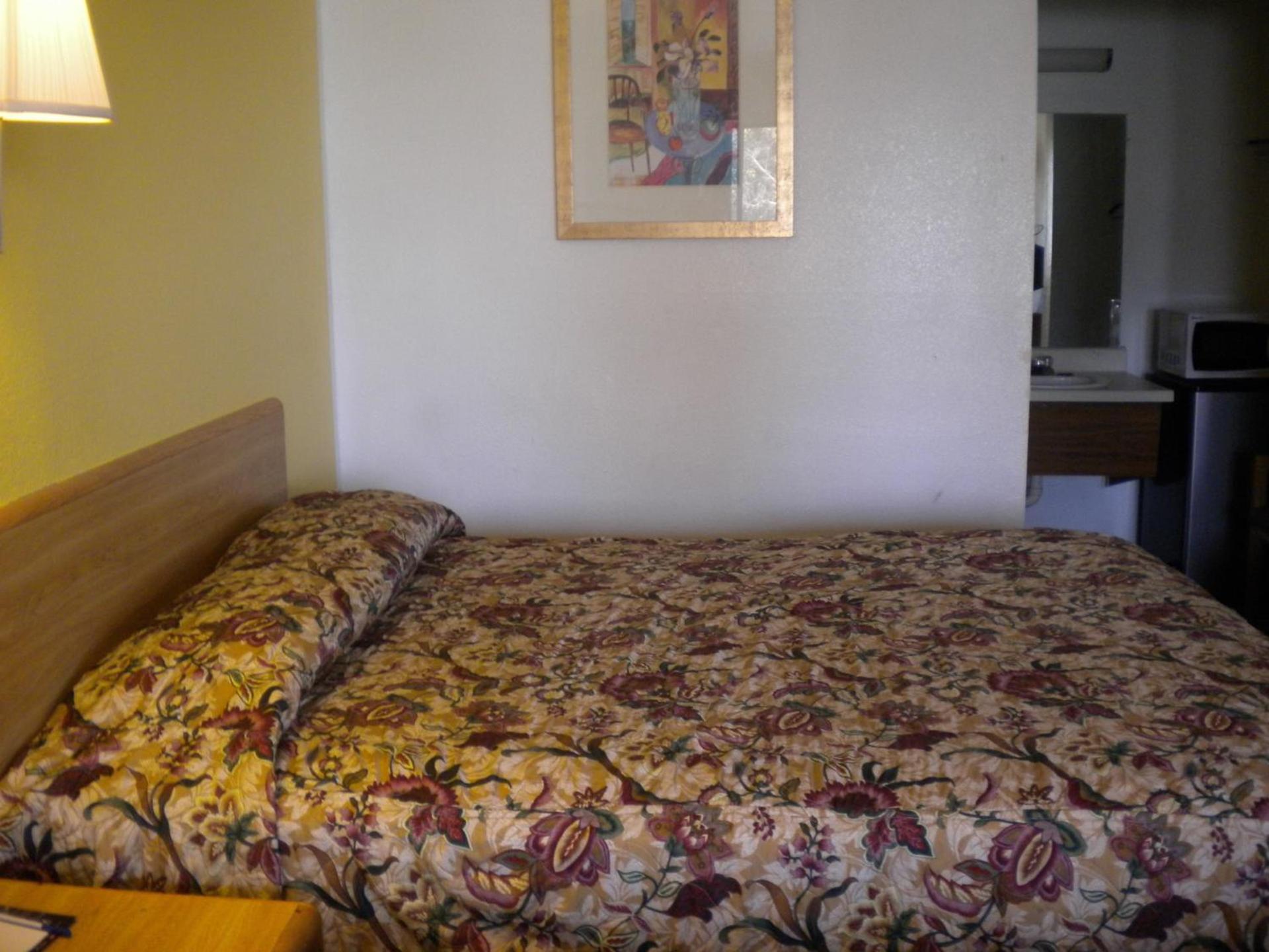 Wasco Inn photo 25