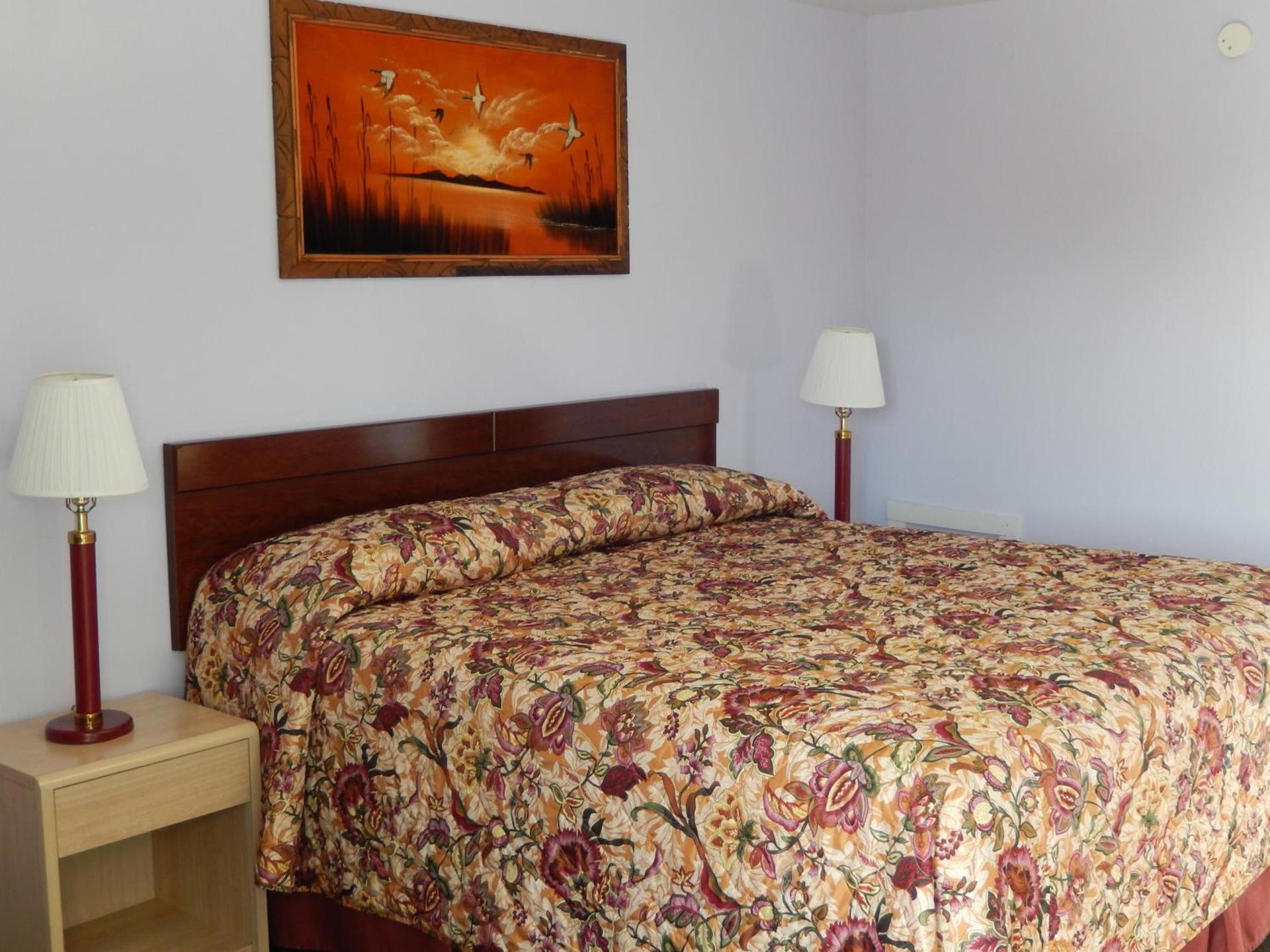 Townsman Motel photo 17
