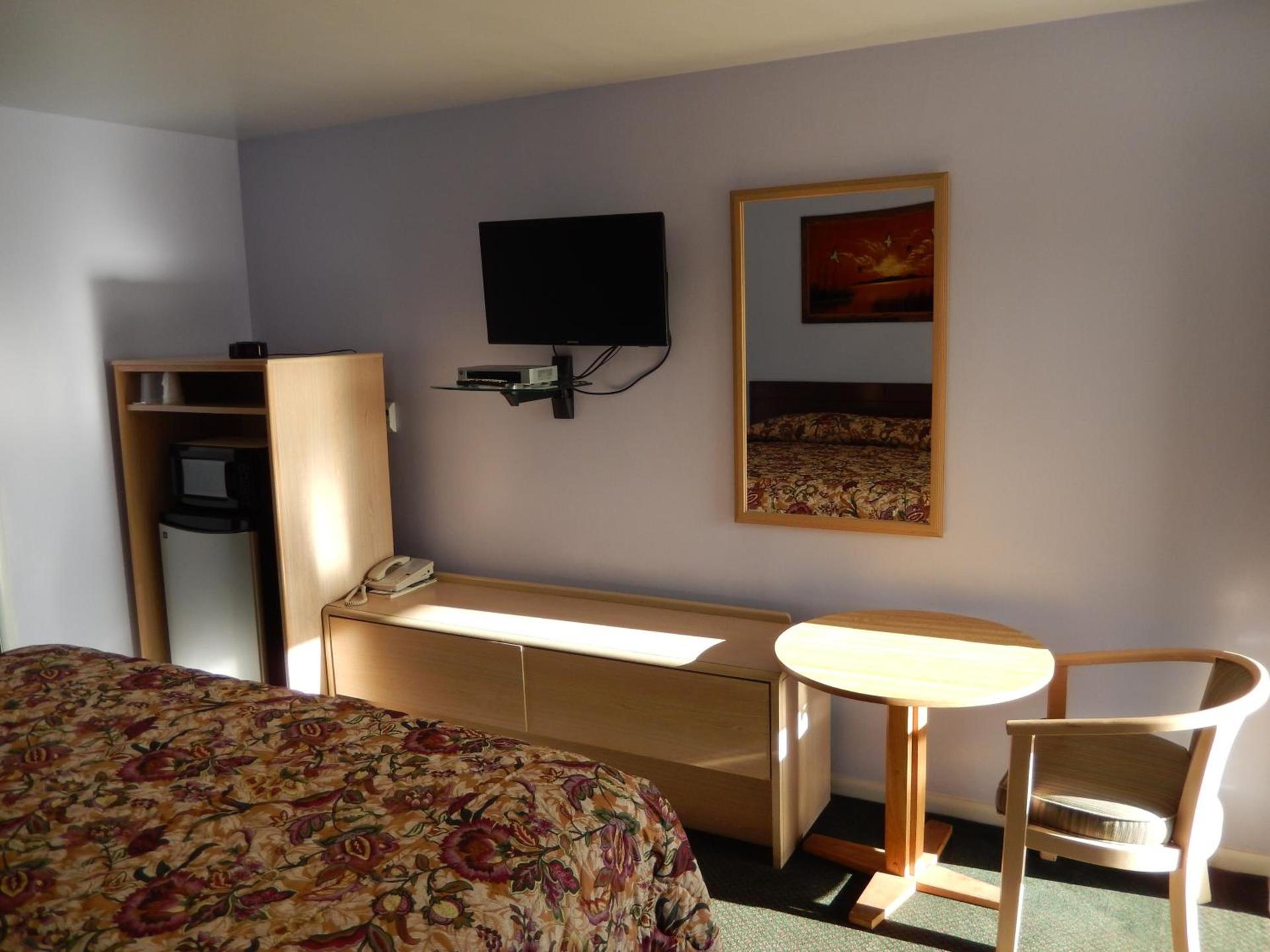 Townsman Motel photo 8