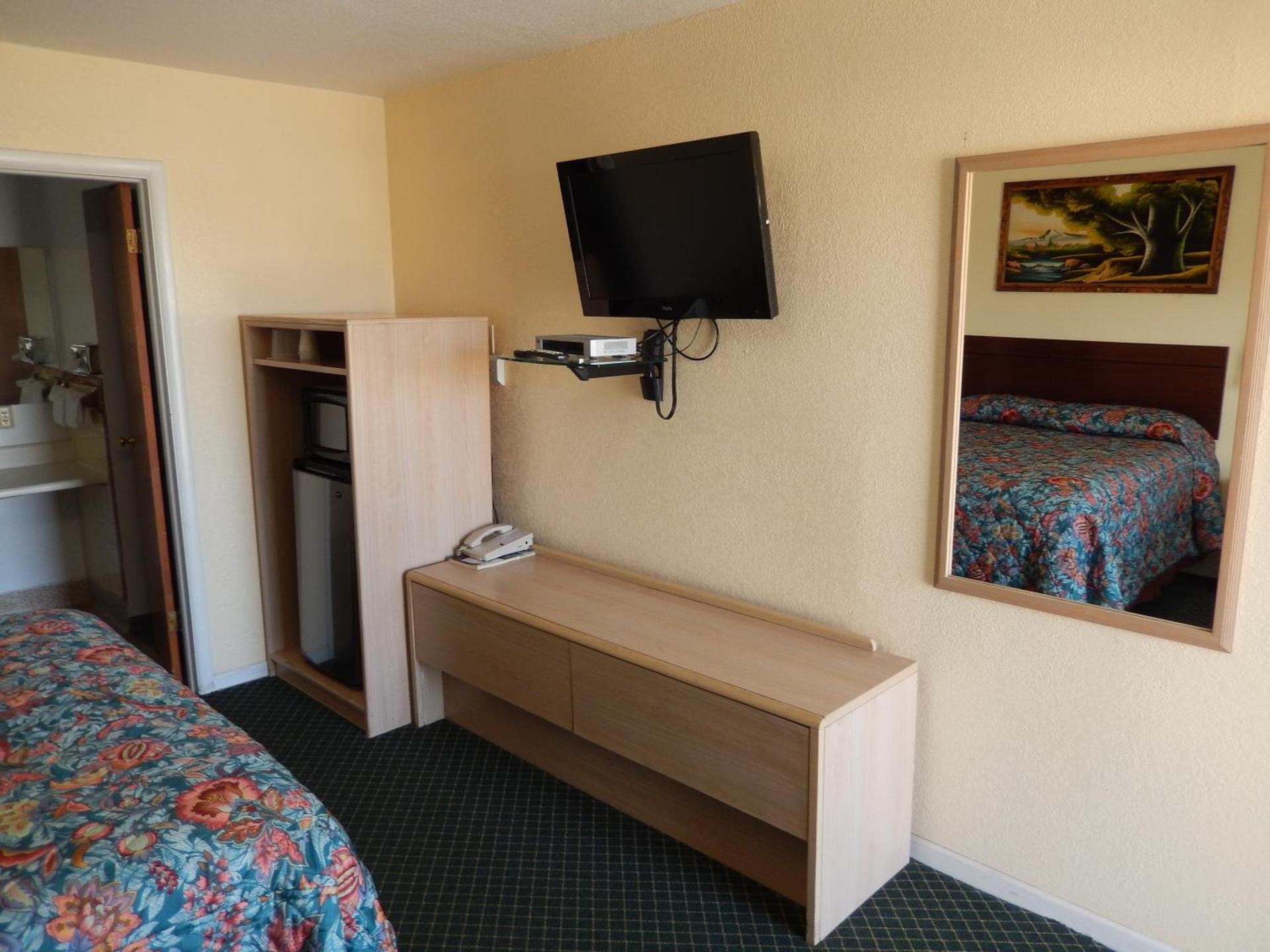 Townsman Motel photo 18