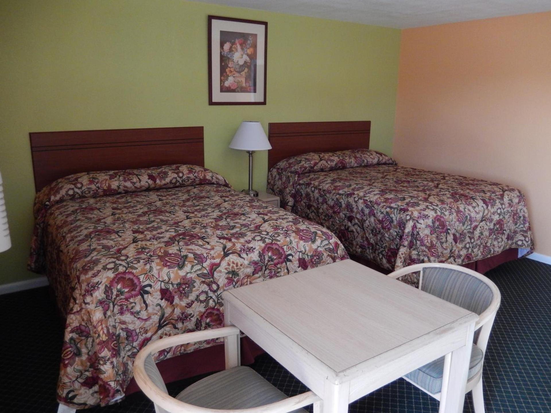 Townsman Motel photo 2