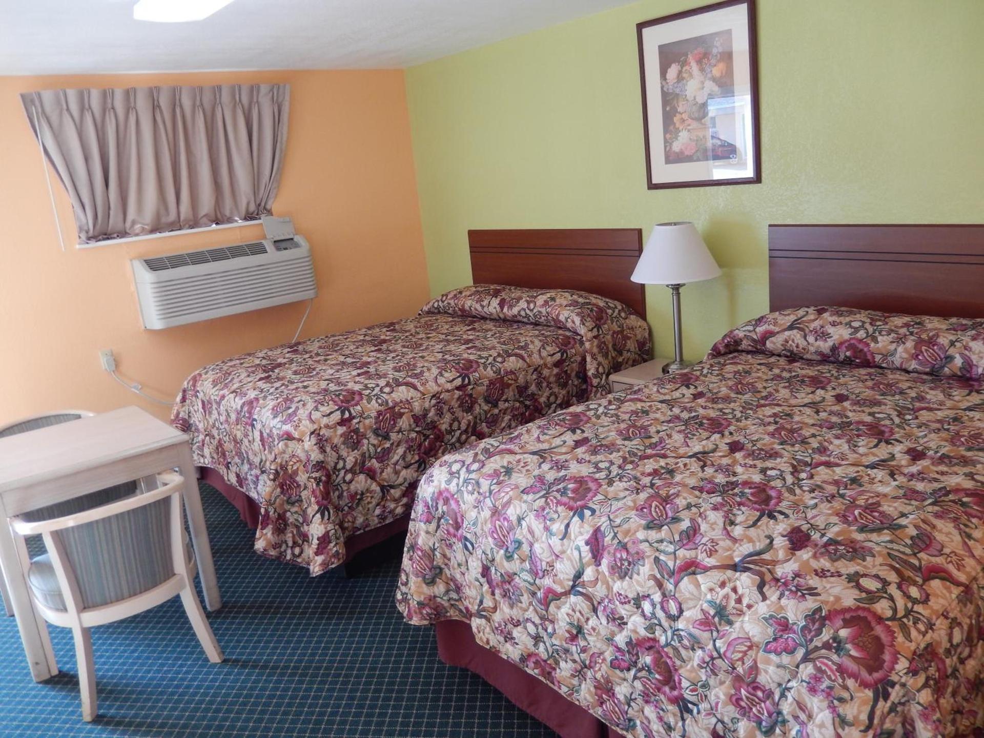 Townsman Motel photo 3