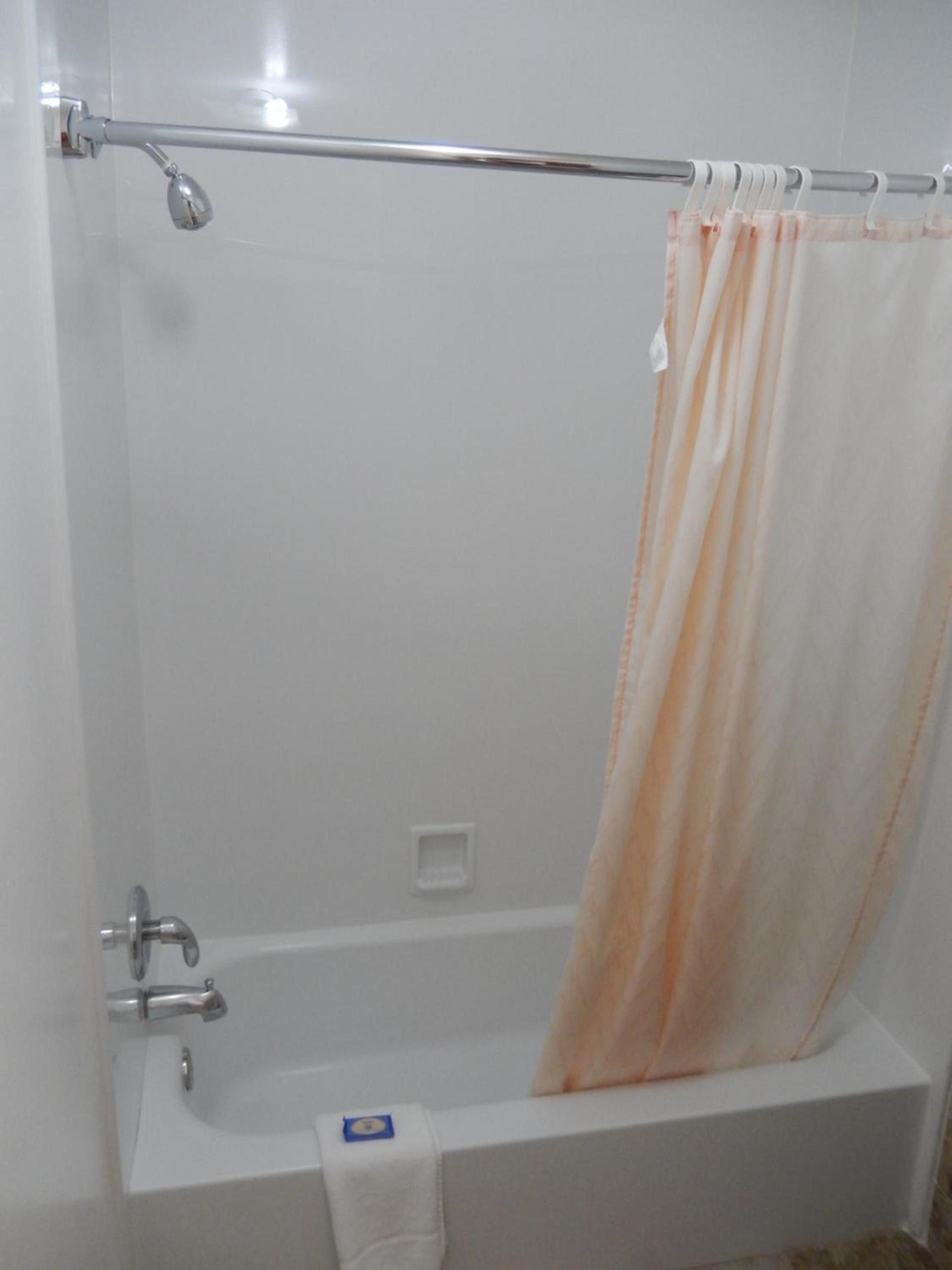 Townsman Motel photo 15