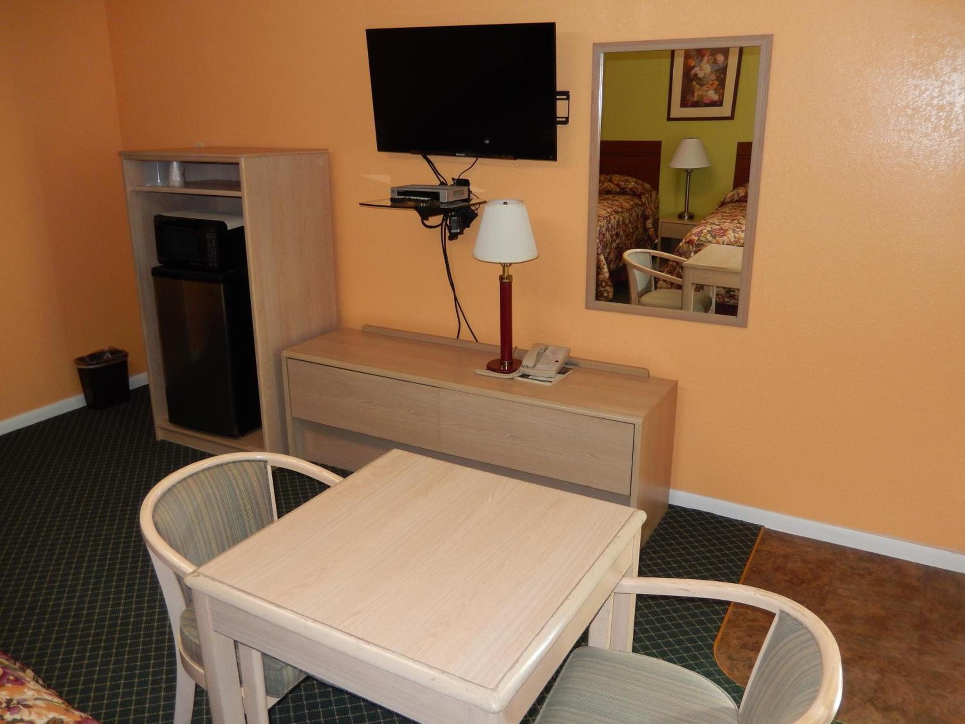 Townsman Motel photo 13