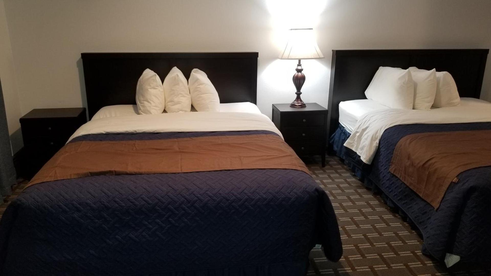 Valley Hi Hotel photo 11