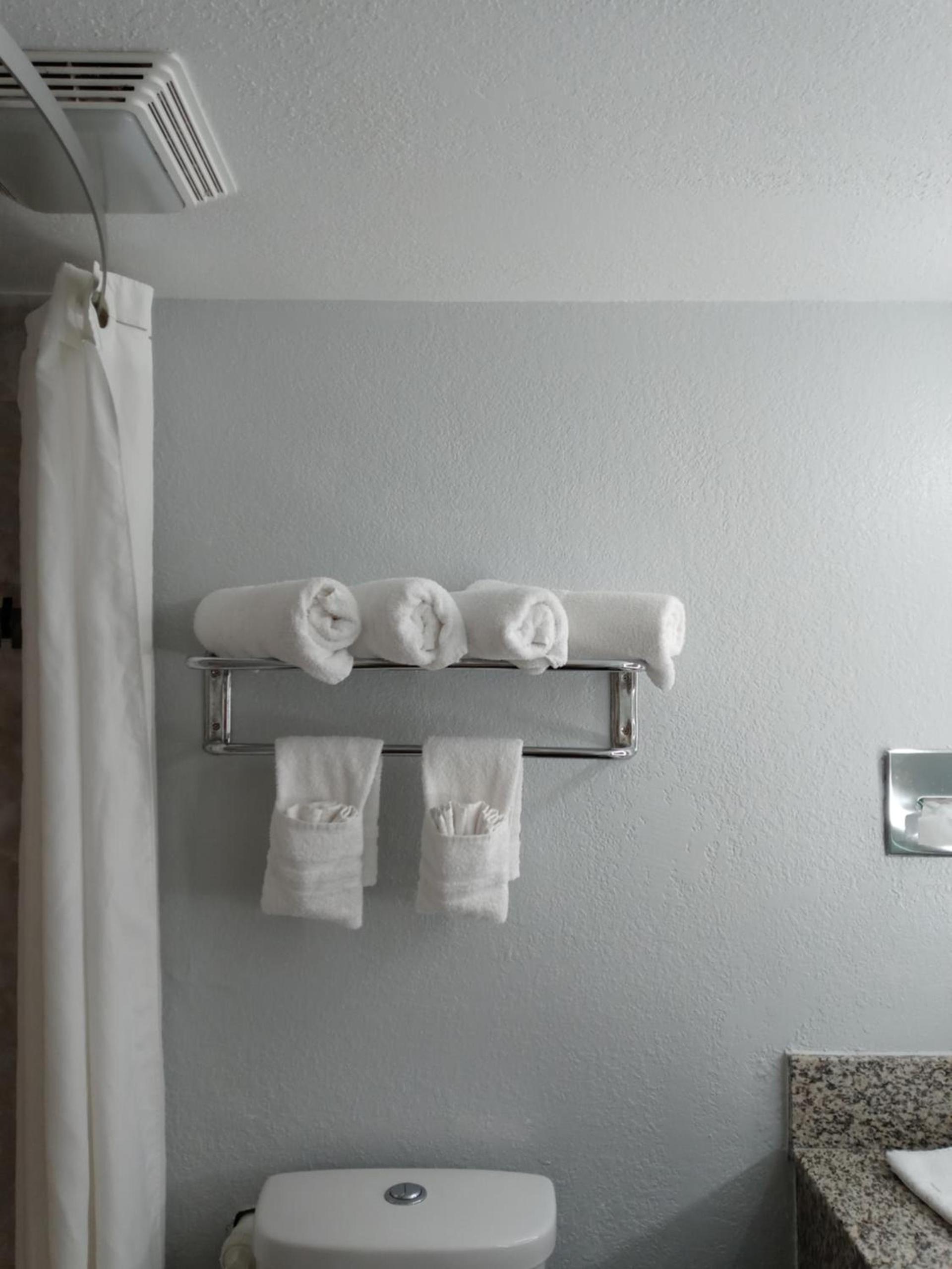 Envi Boutique Hotel Henderson-Evansville South photo 24