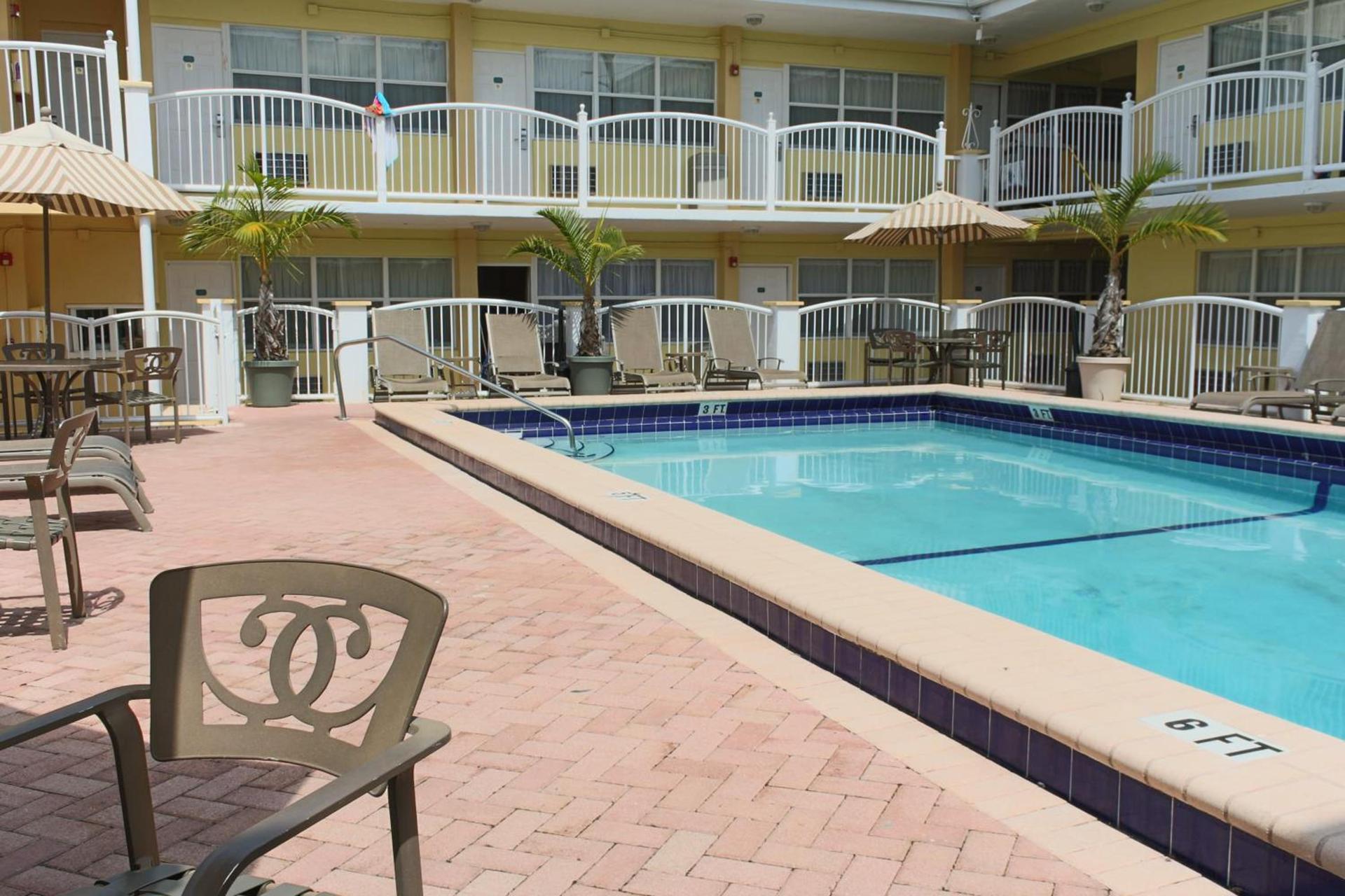 Beach Place Hotel photo 68