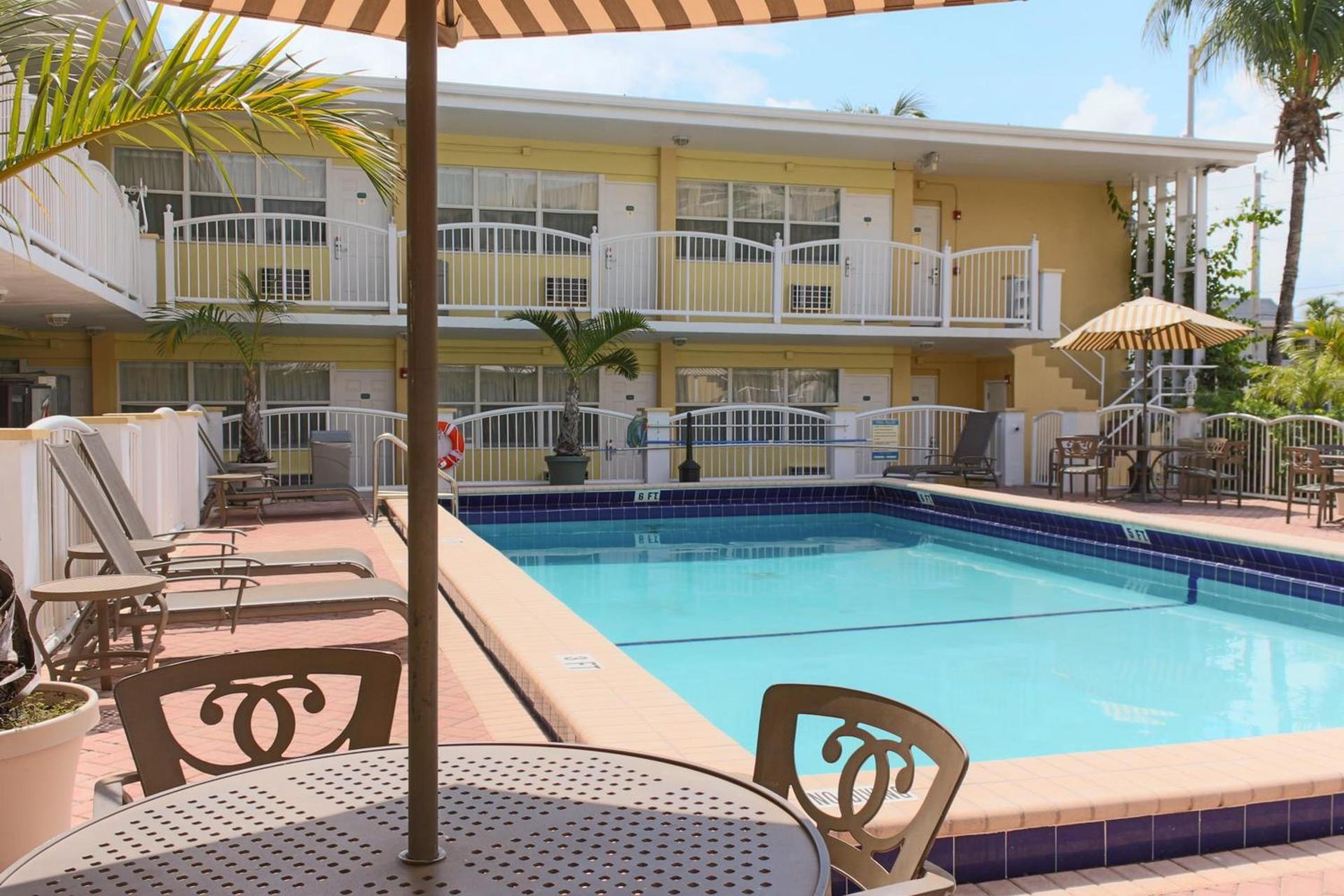 Beach Place Hotel photo 23