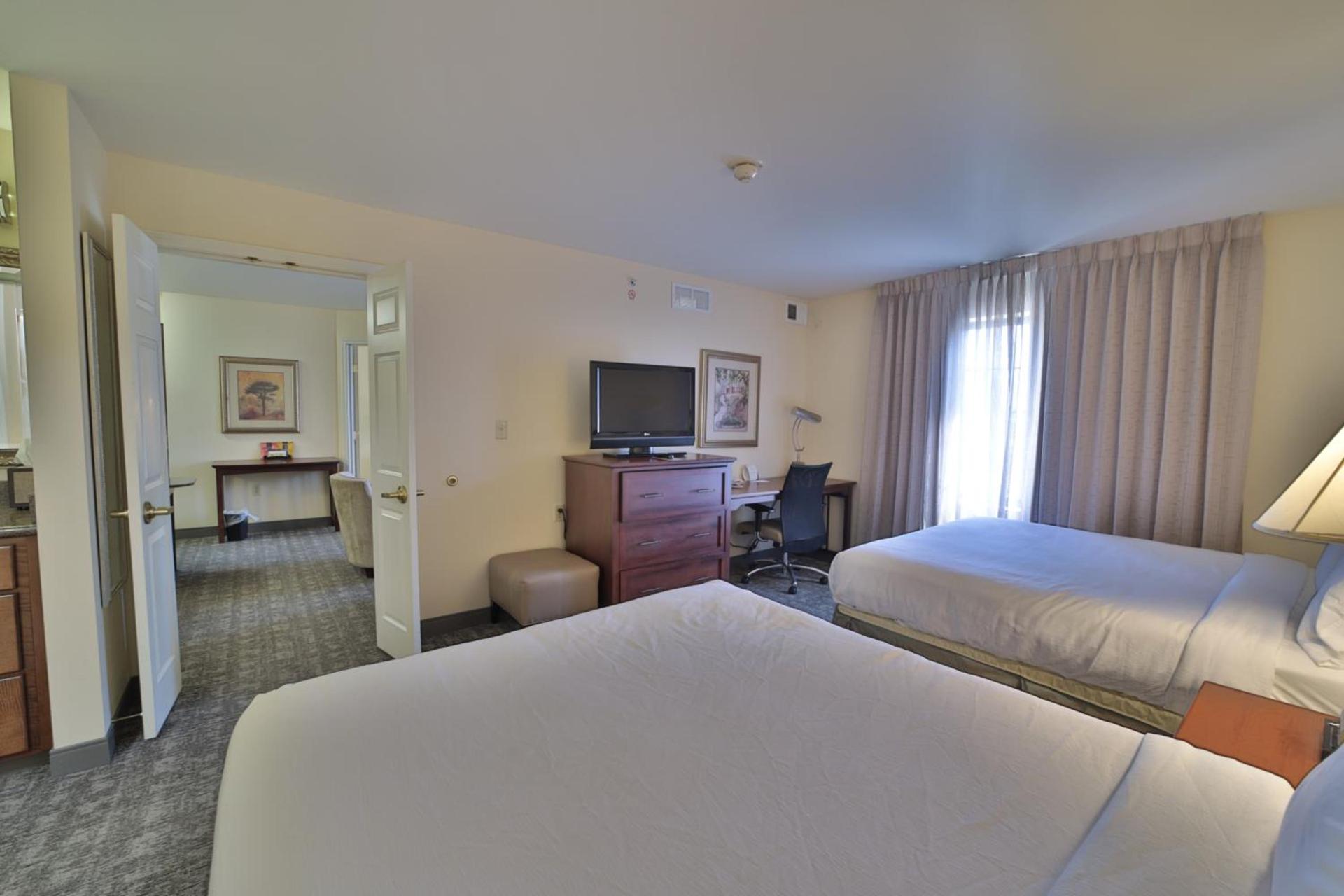 Staybridge Suites Lansing-Okemos by IHG photo 2