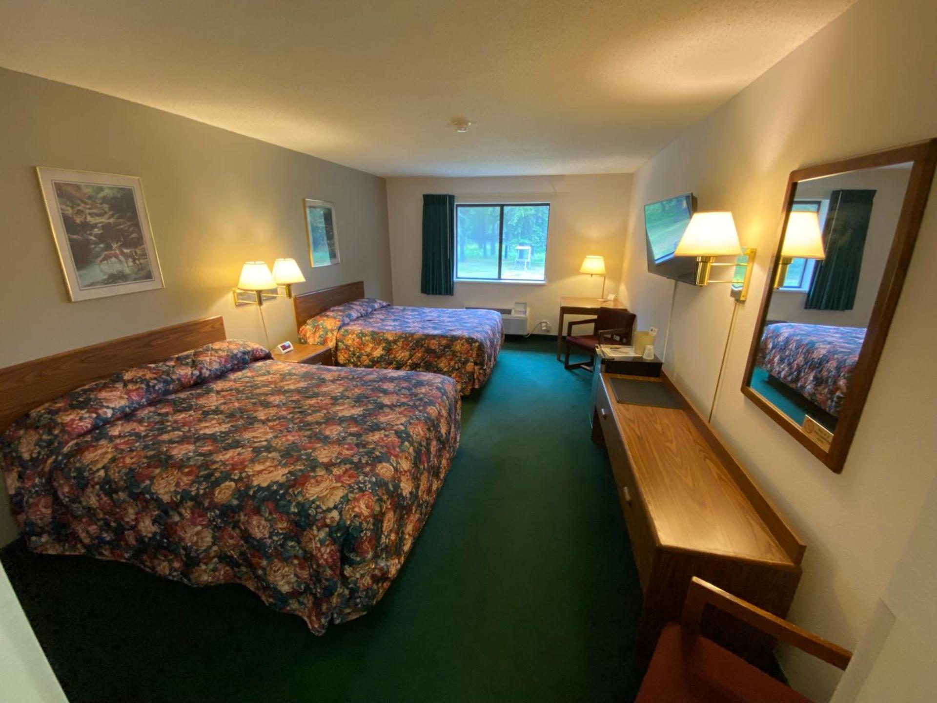 Boulder Bear Motor Lodge photo 35