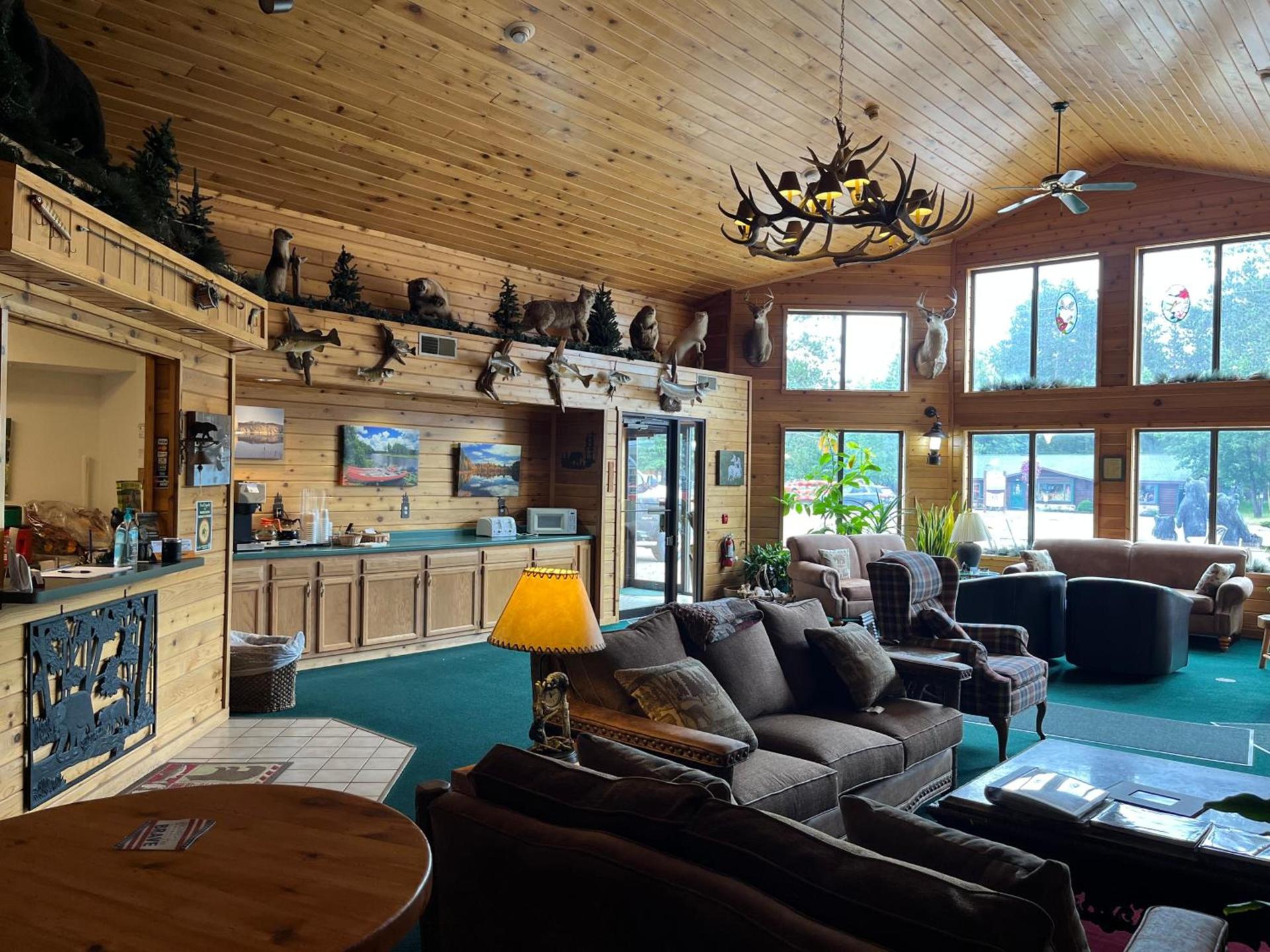 Boulder Bear Motor Lodge photo 7