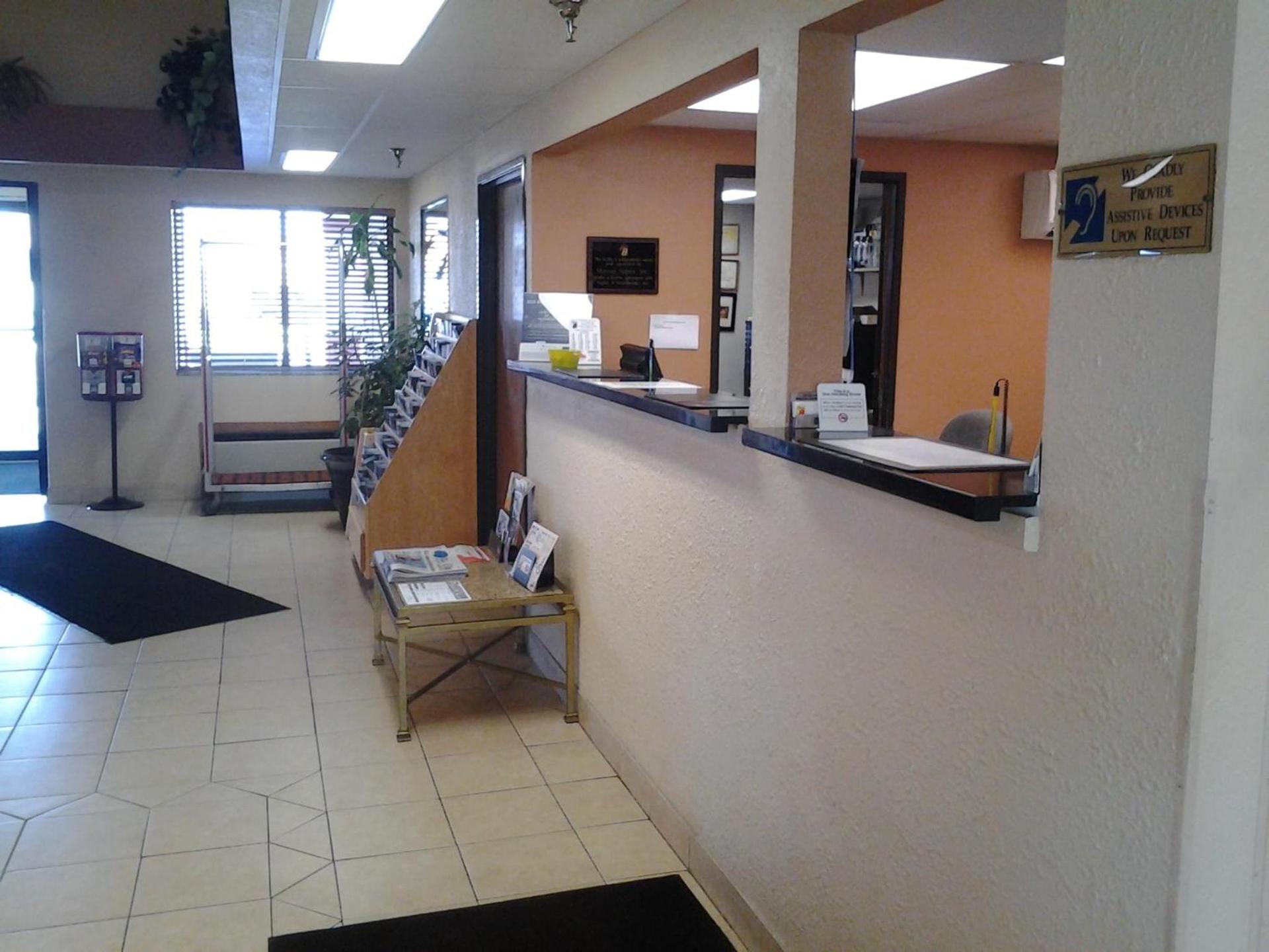 Super 8 by Wyndham Plymouth photo 21