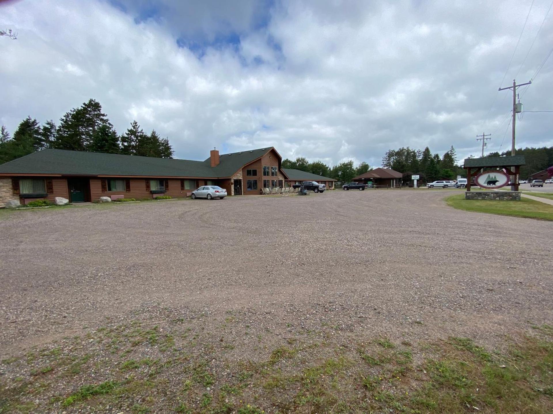 Boulder Bear Motor Lodge photo 26