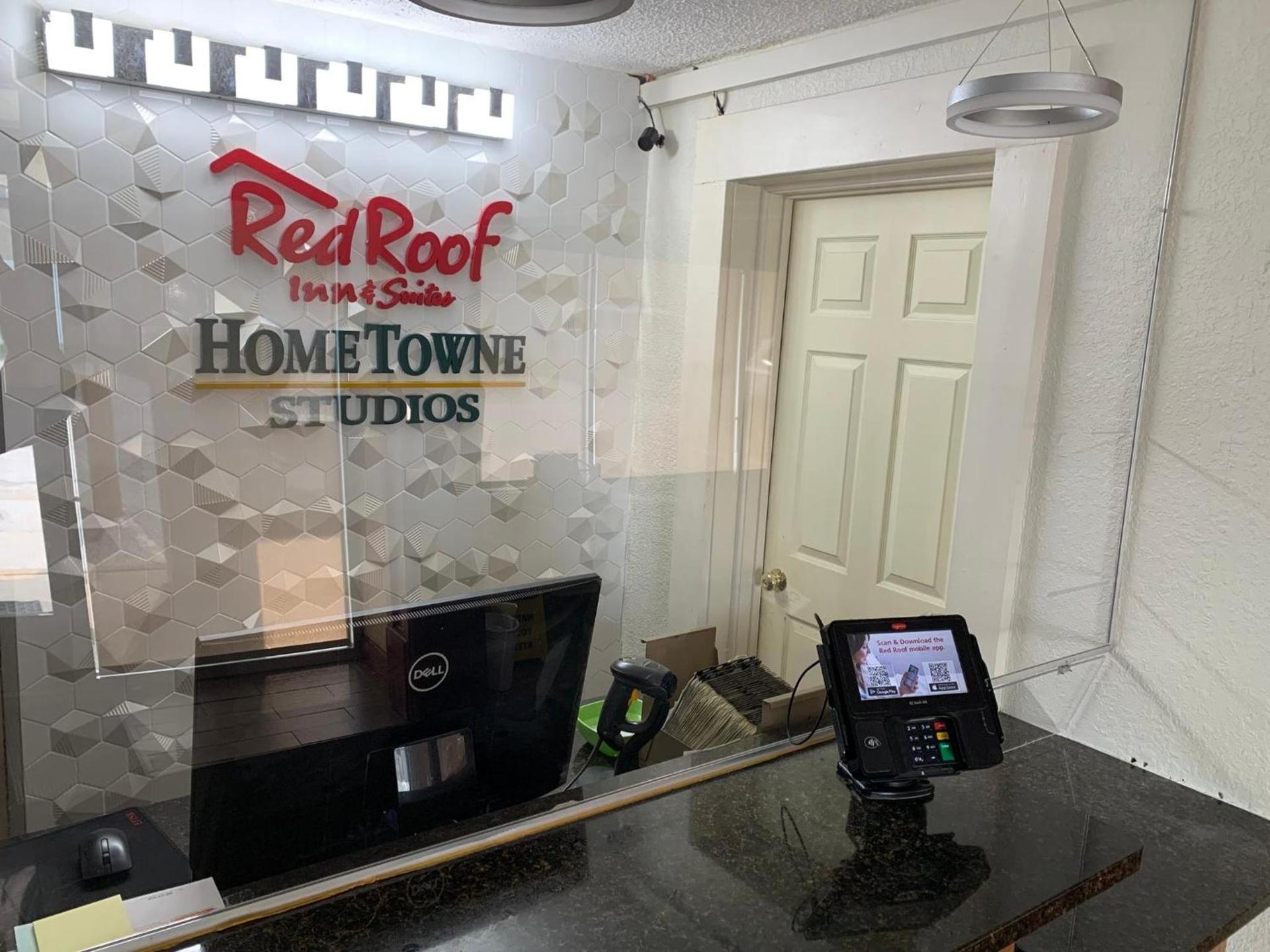 HomeTowne Studios by Red Roof Battle Creek photo 3