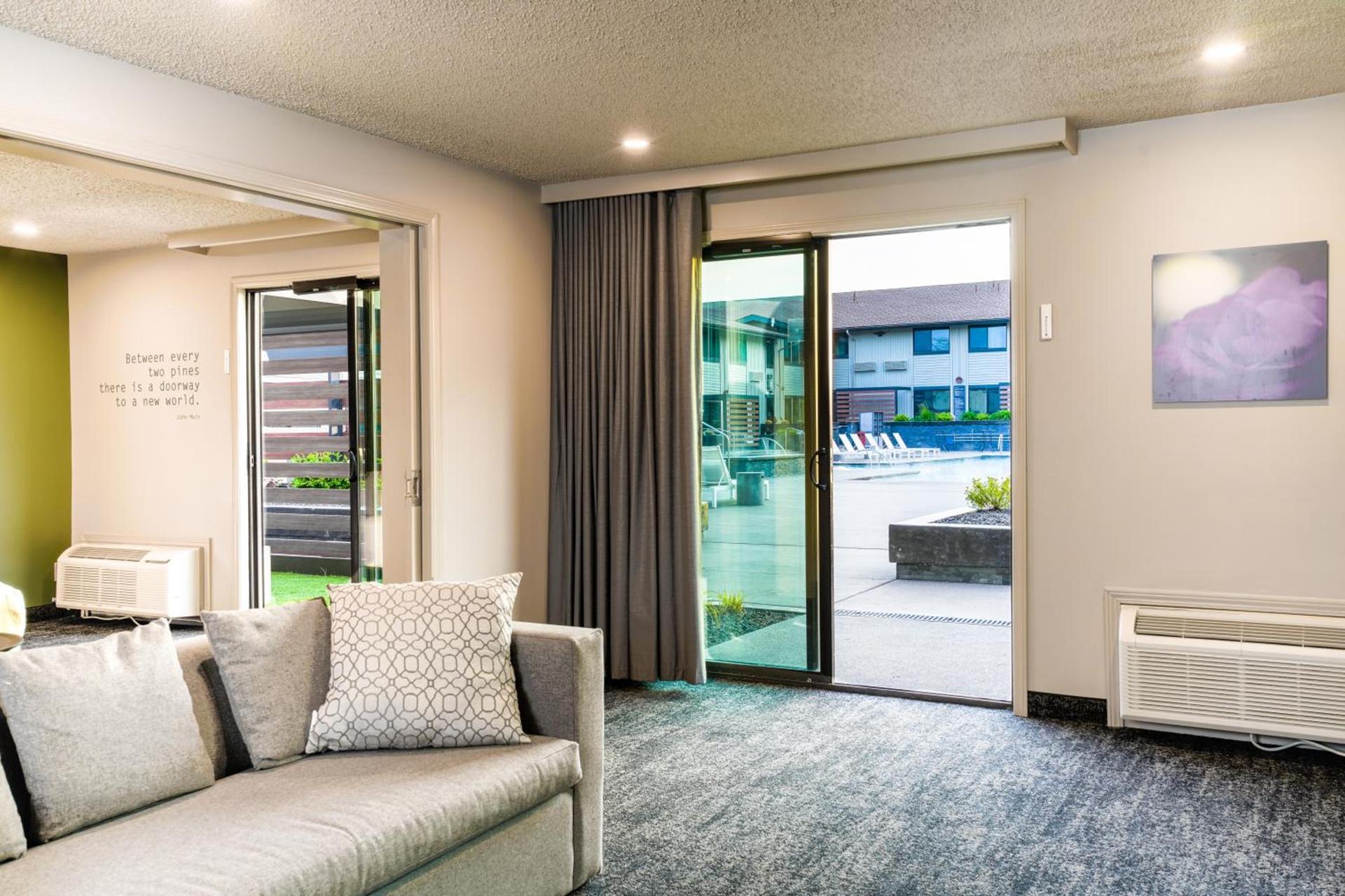 Ruby River Hotel photo 16