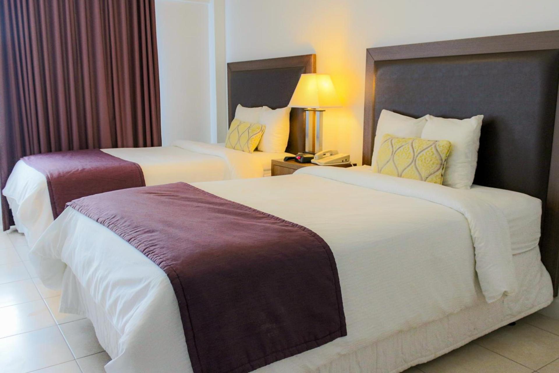 Collins Hotel photo 7