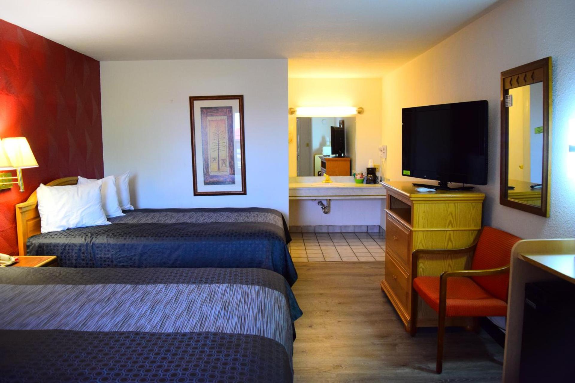 Super 8 by Wyndham Newcastle photo 25