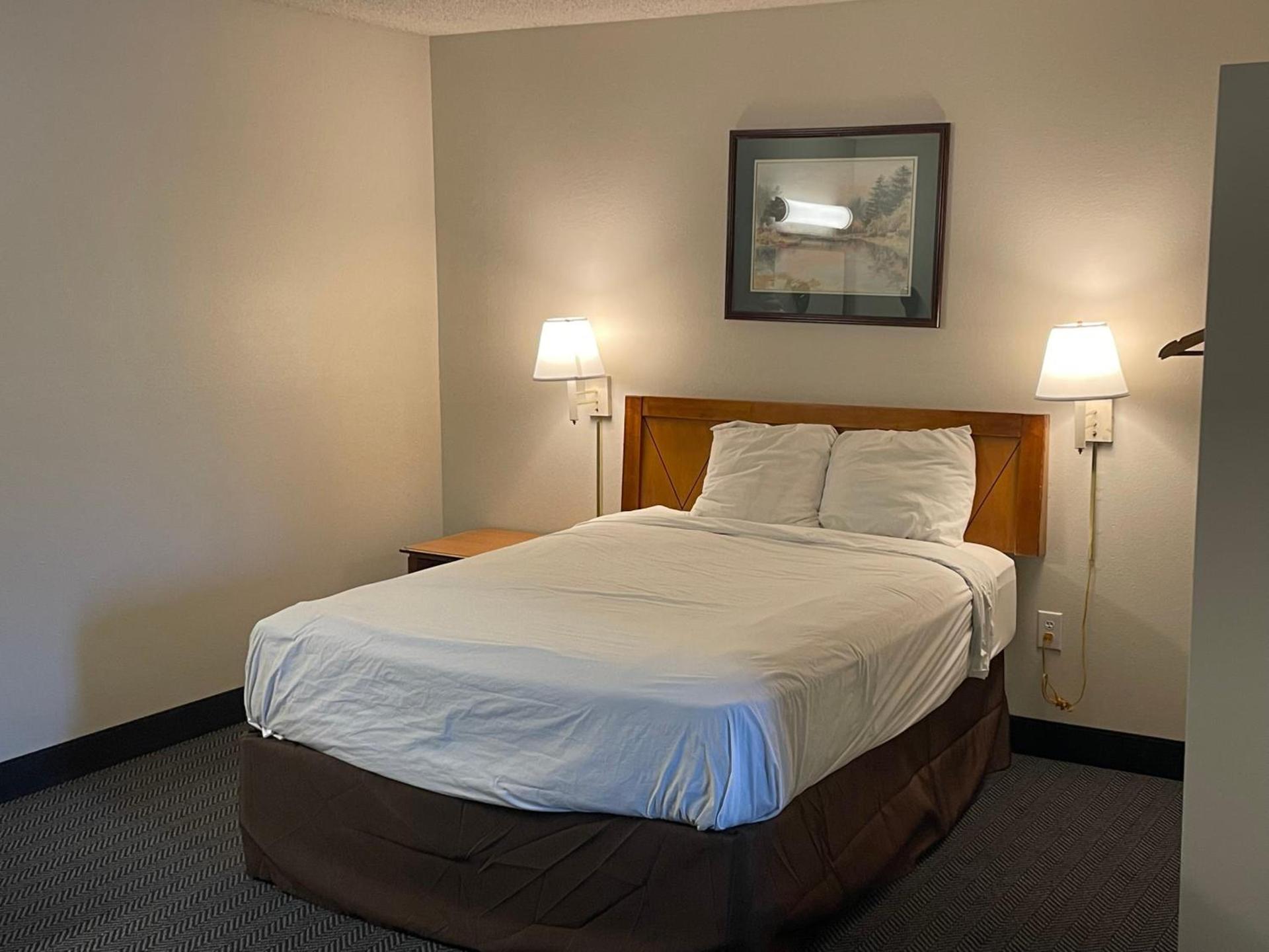 Skyway Inn - Seatac photo 18