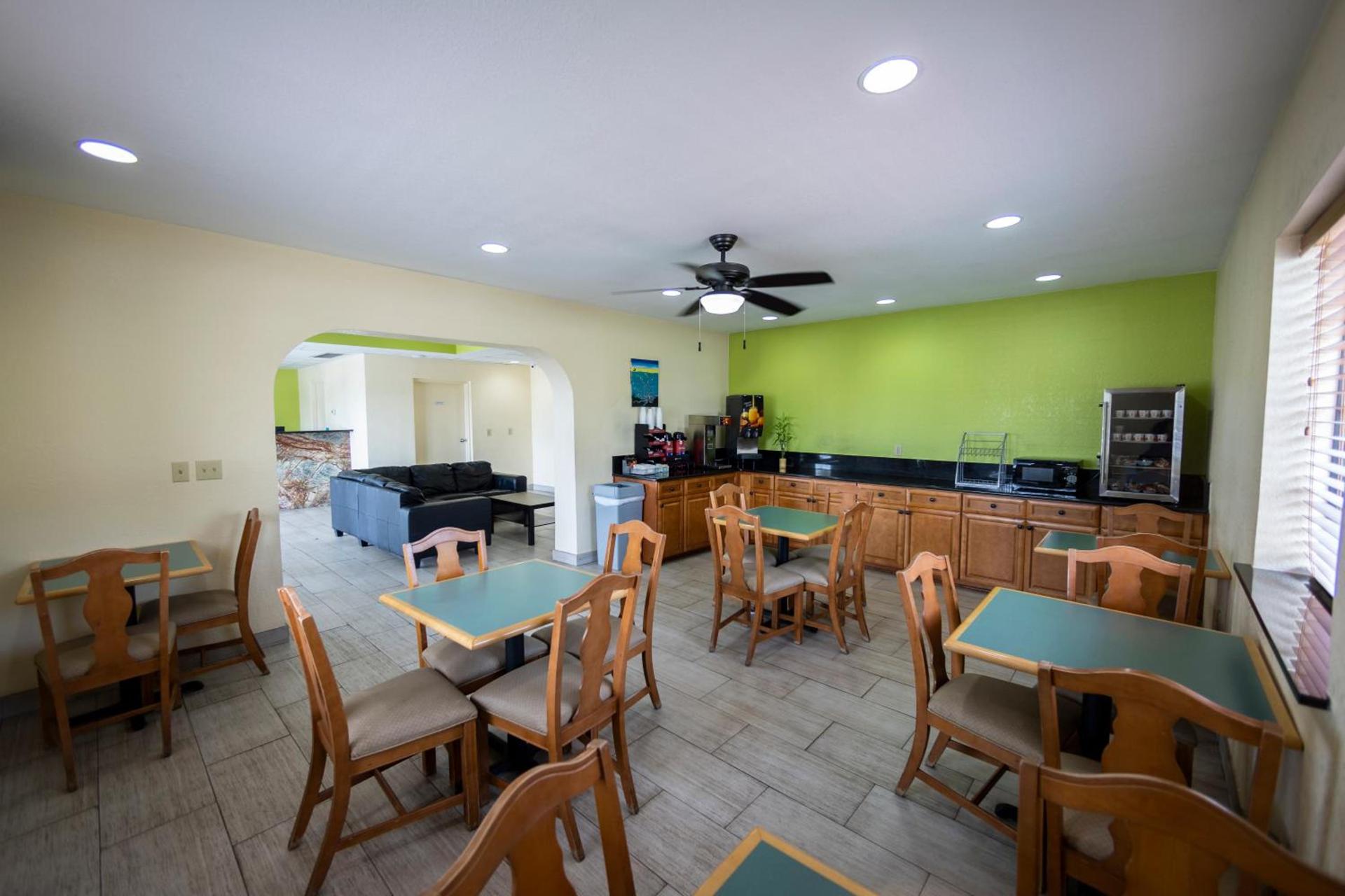 Ocean Breeze Inn photo 15