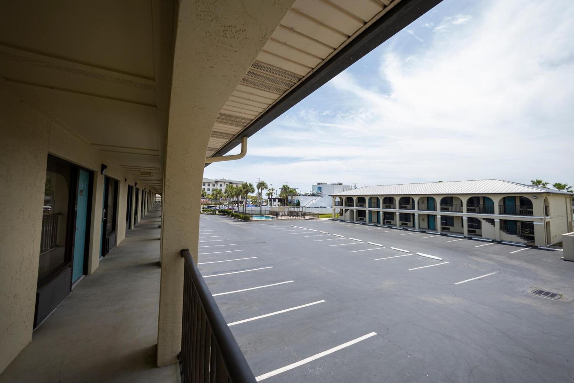 Ocean Breeze Inn photo 16