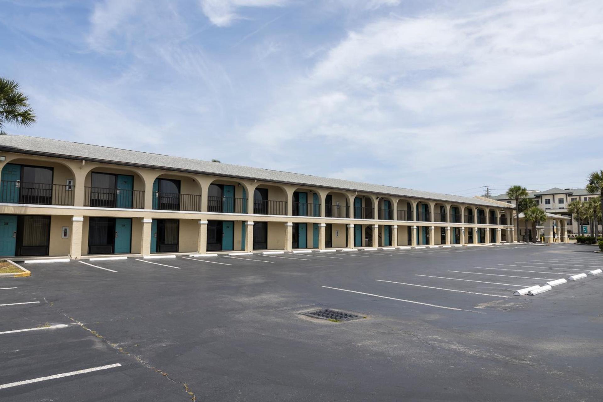 Ocean Breeze Inn photo 19