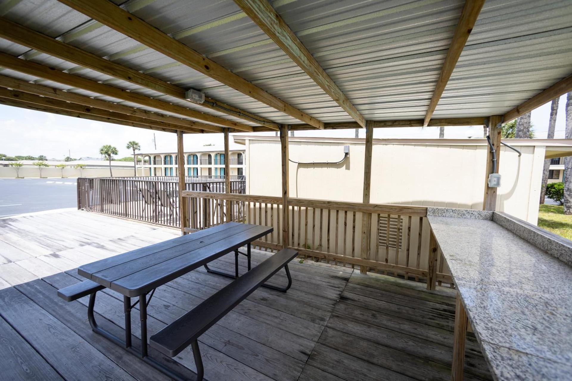 Ocean Breeze Inn photo 20