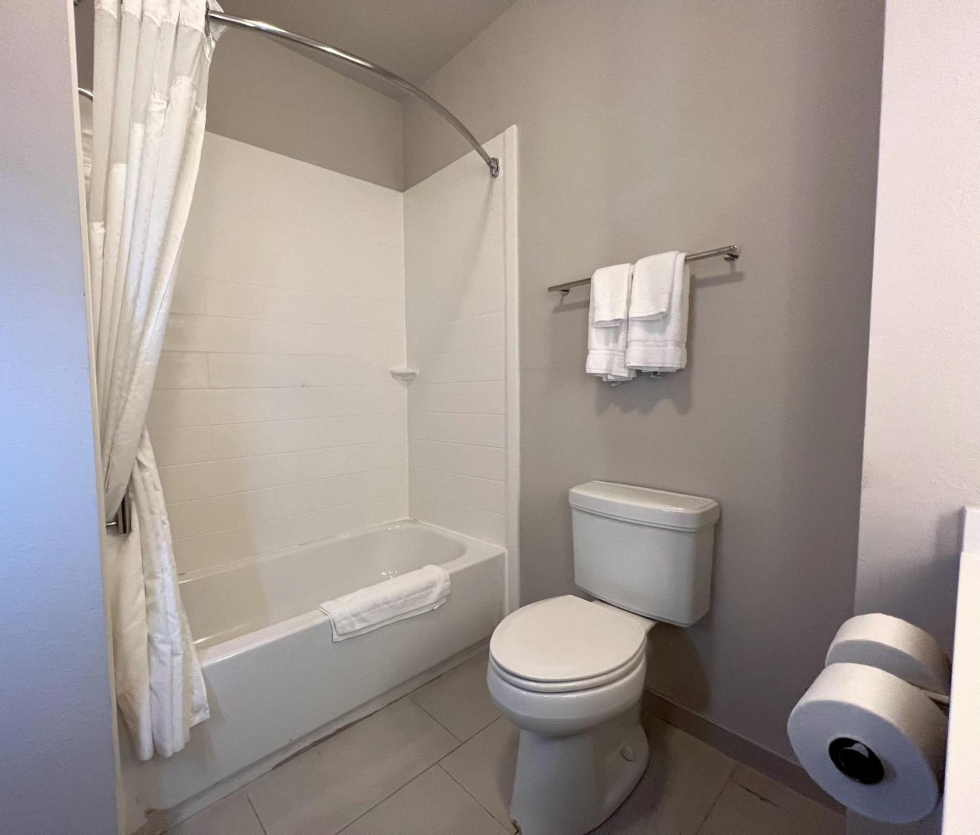 Holiday Inn Express Hotel & Suites Atlanta Airport West - Camp Creek by IHG photo 9