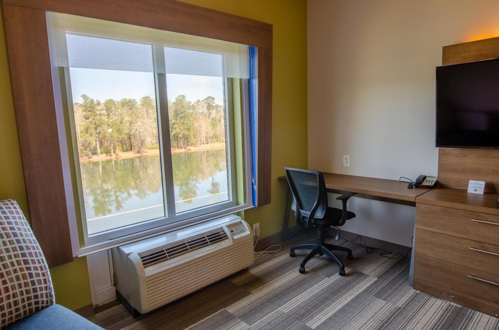Holiday Inn Express Hotel & Suites Atlanta Airport West - Camp Creek by IHG photo 12