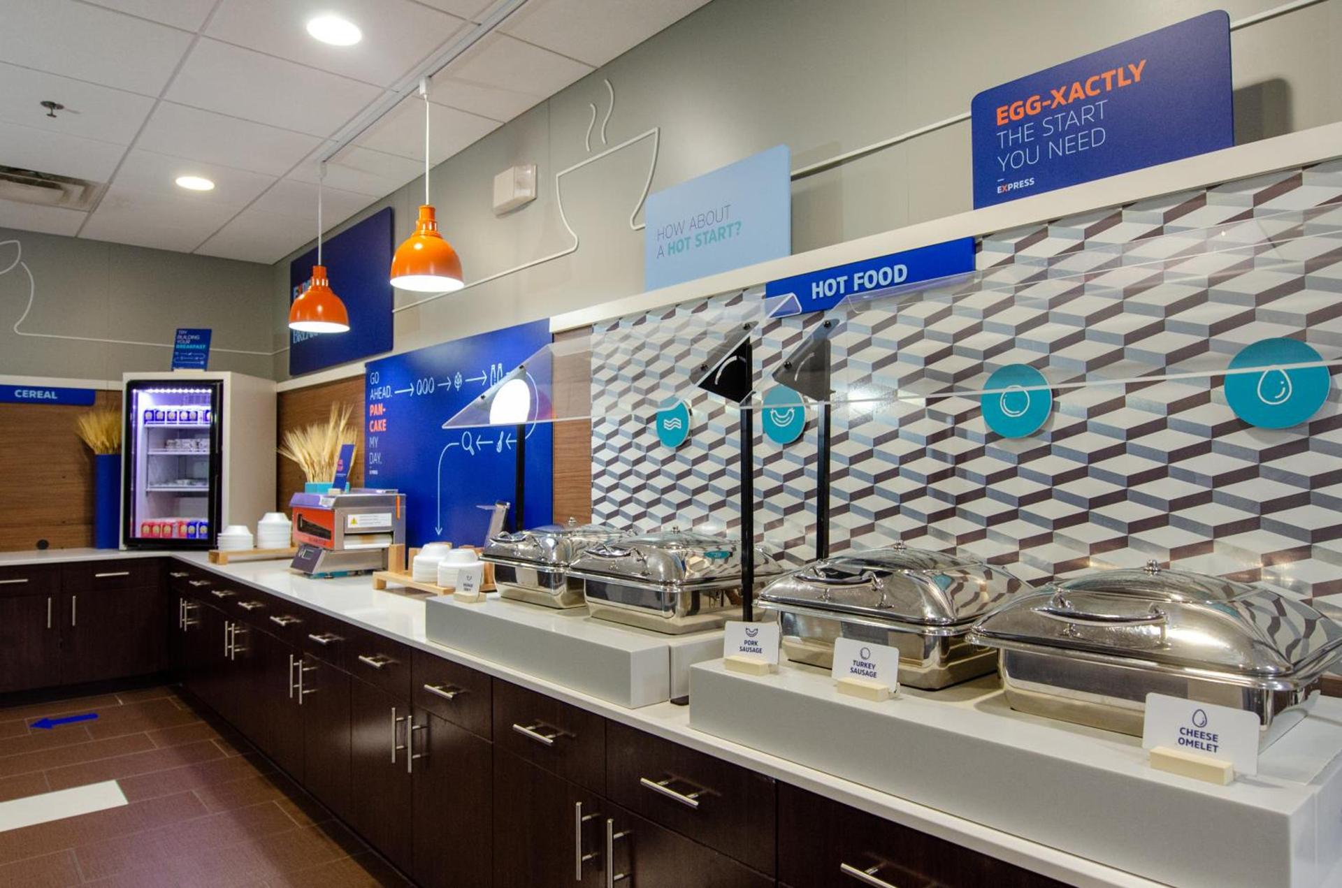 Holiday Inn Express Hotel & Suites Atlanta Airport West - Camp Creek by IHG photo 11