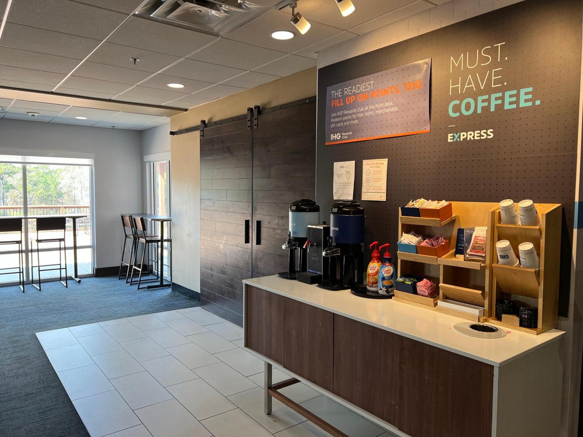 Holiday Inn Express Hotel & Suites Atlanta Airport West - Camp Creek by IHG photo 18