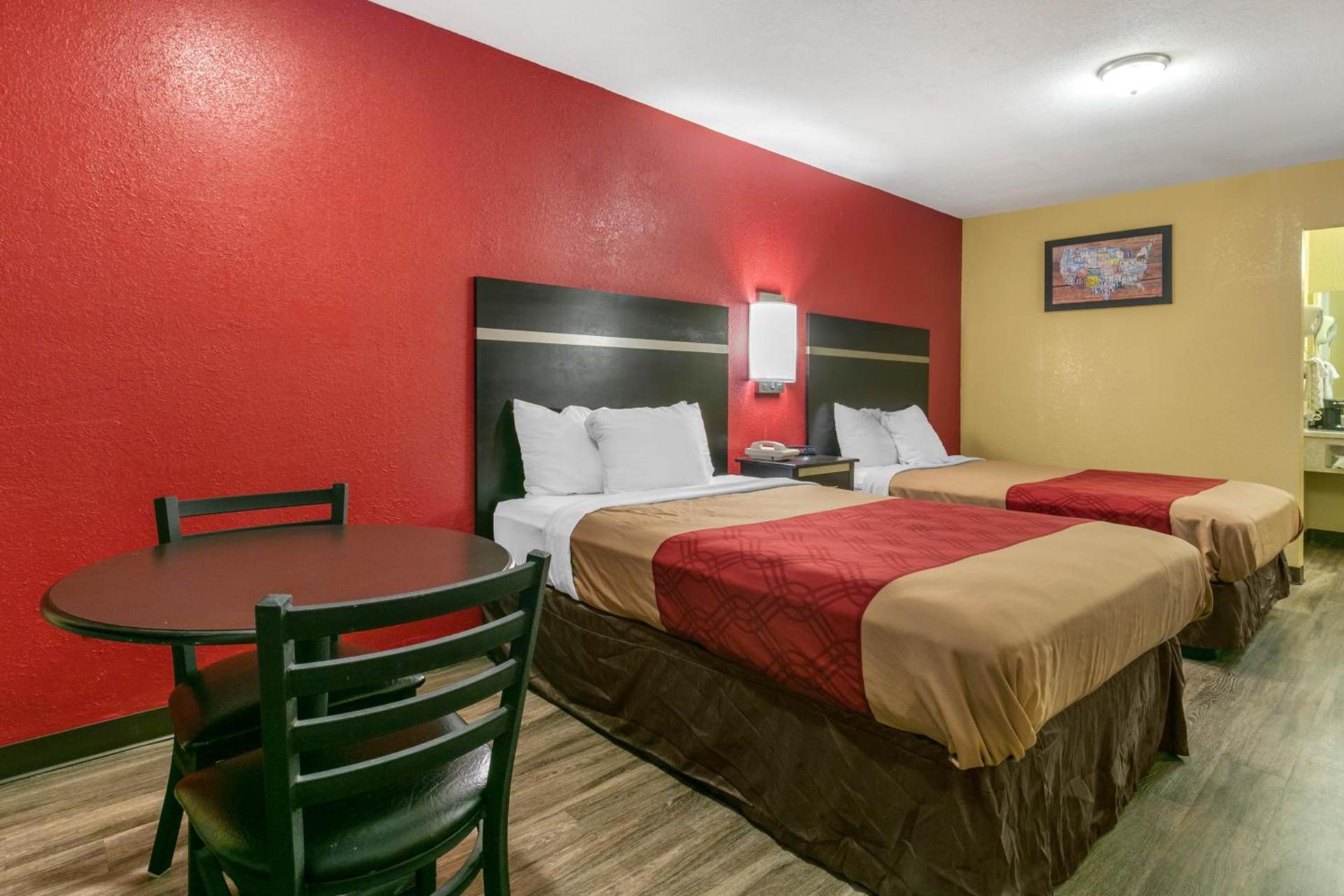 Econo Lodge Jonesboro photo 45