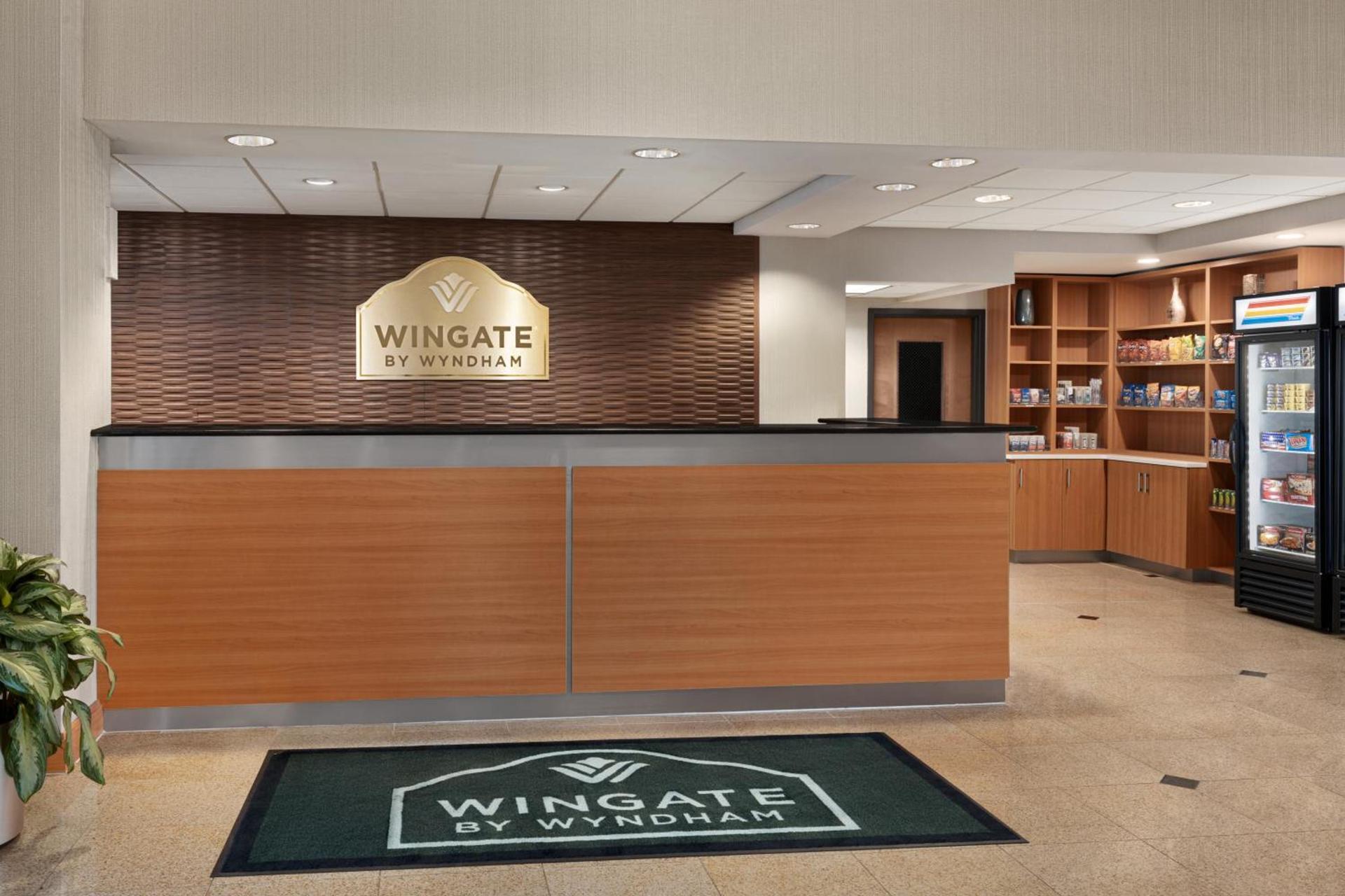 Wingate by Wyndham Wilmington photo 2